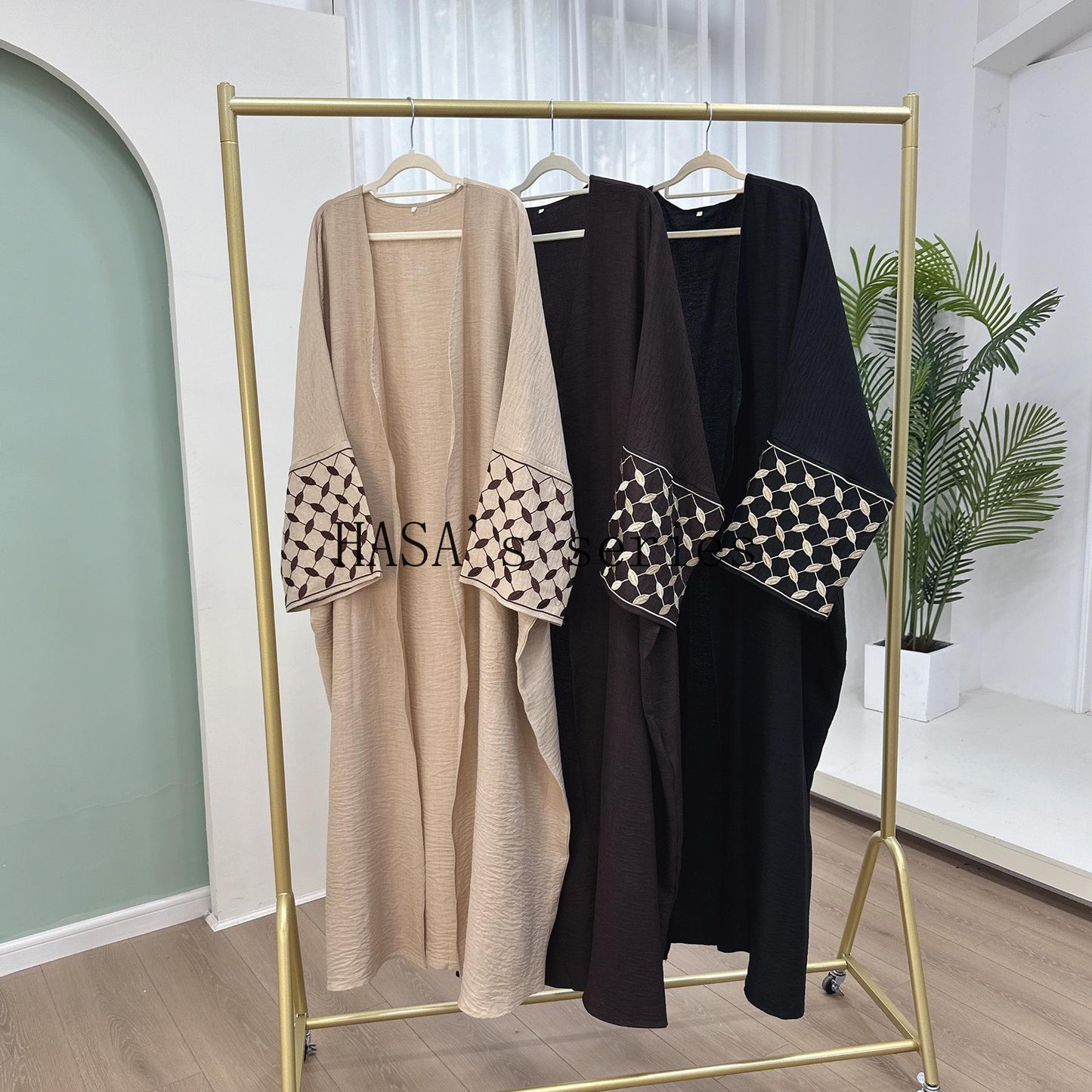 HS4840 Elegant long robe with geometric embroidery, a simple and traditional style dress.