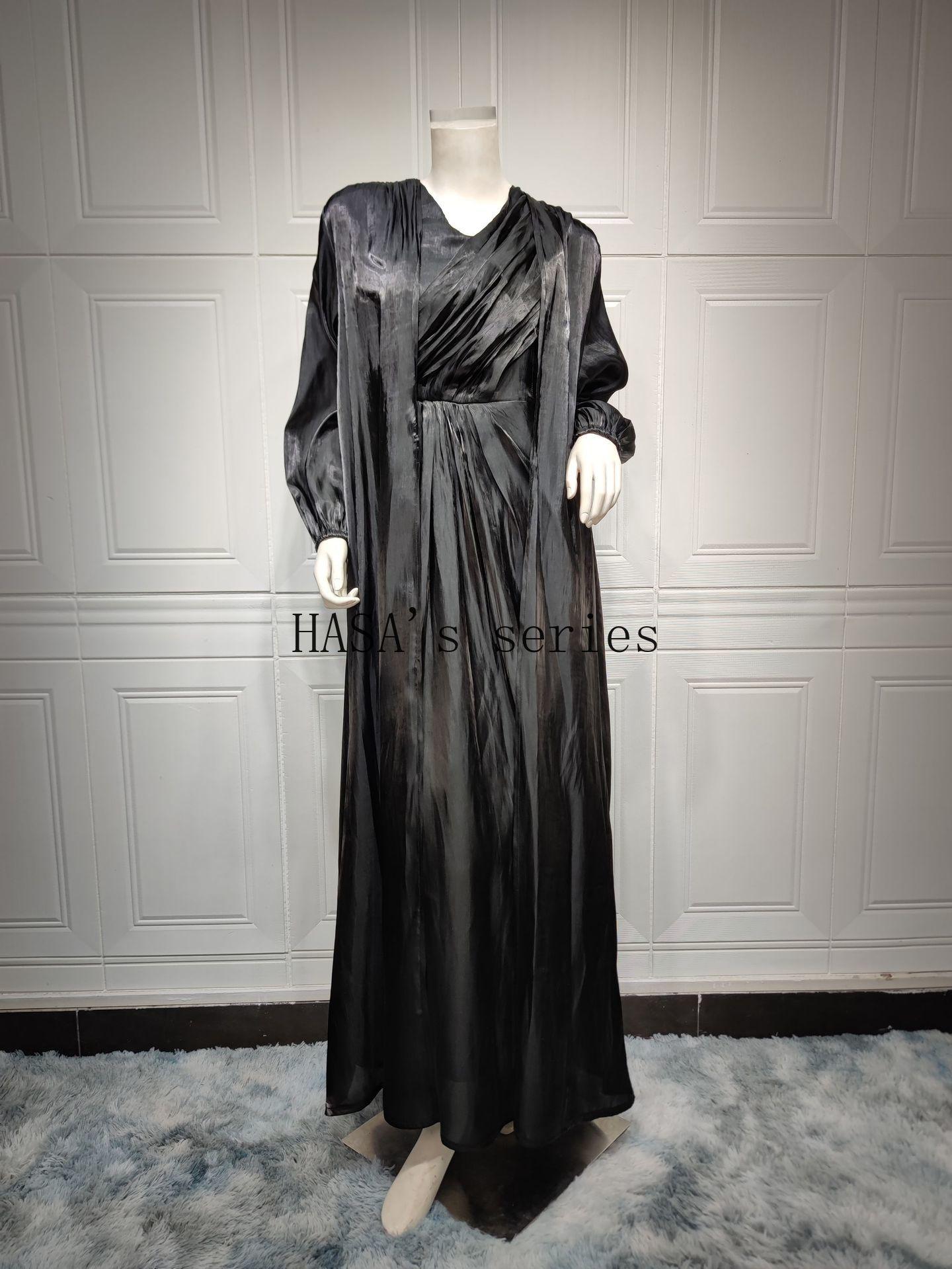 HS5094 Simple yet elegant and lustrous silk suit, featuring an elegantly pleated two-piece dress design.