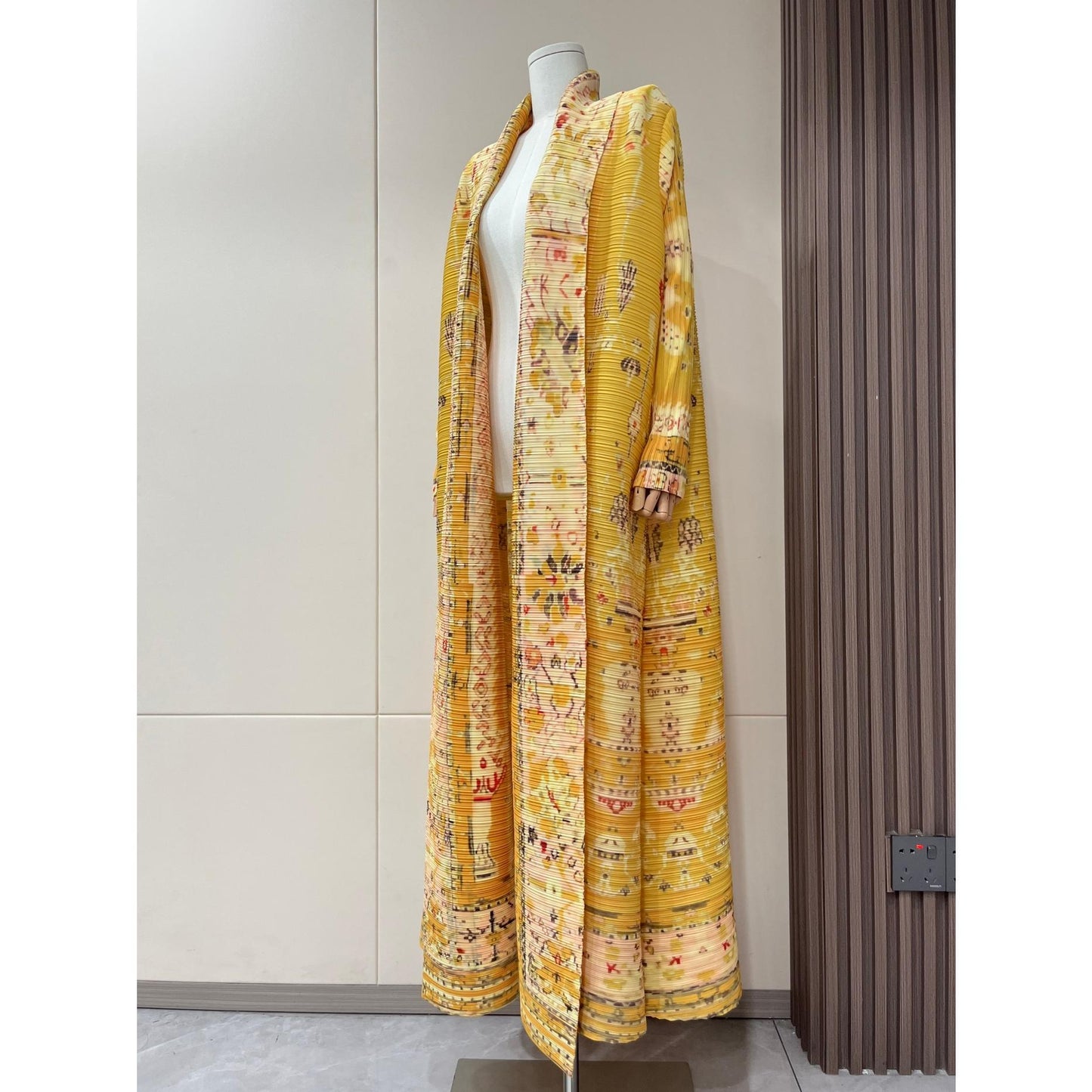 HS5843 Retro Warm Yellow Floral Textured Open-front Long Coat