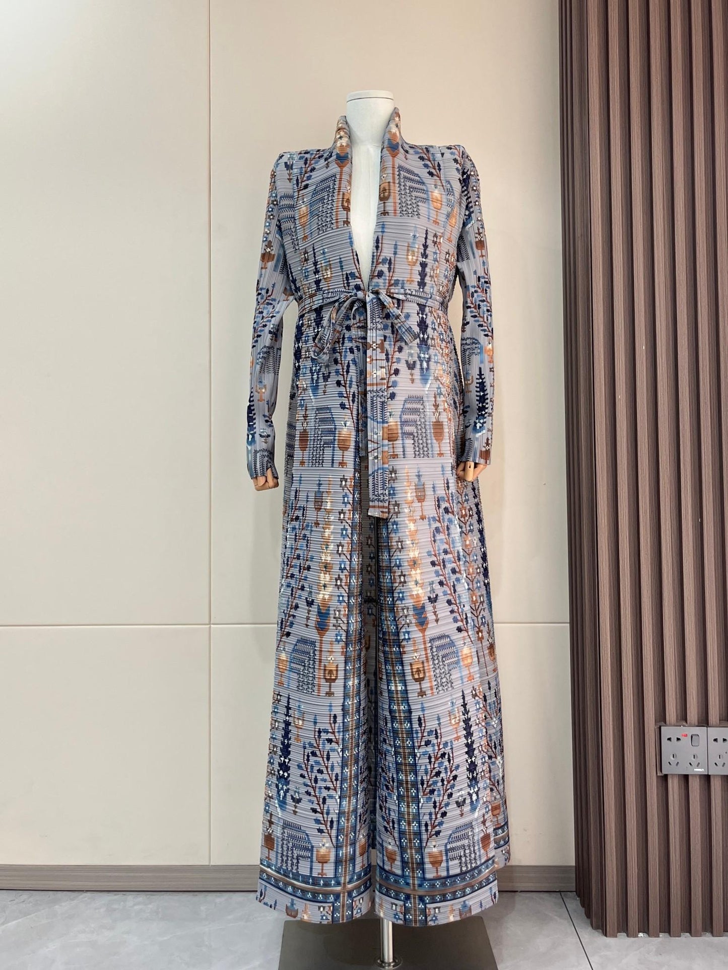 HS5842 Vintage-style Textured Open-front Long Coat