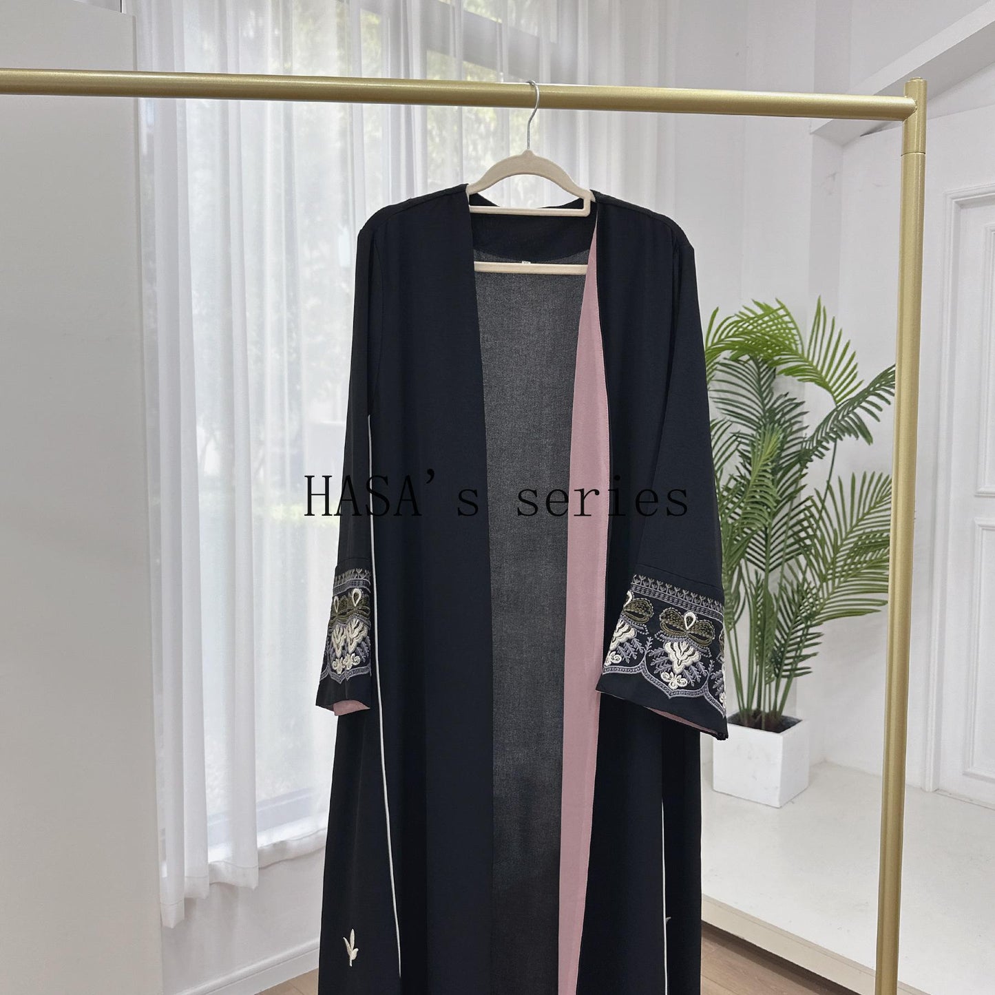 HS4849 Exquisite Embroidered Open-front Long Robe