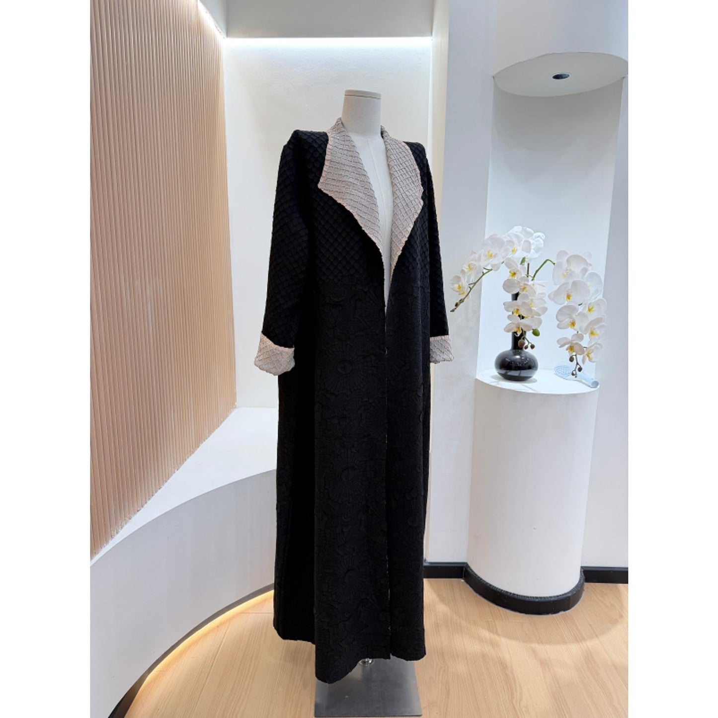 HS6702 Midnight Elegance Navy Abaya with Contrast Collar
