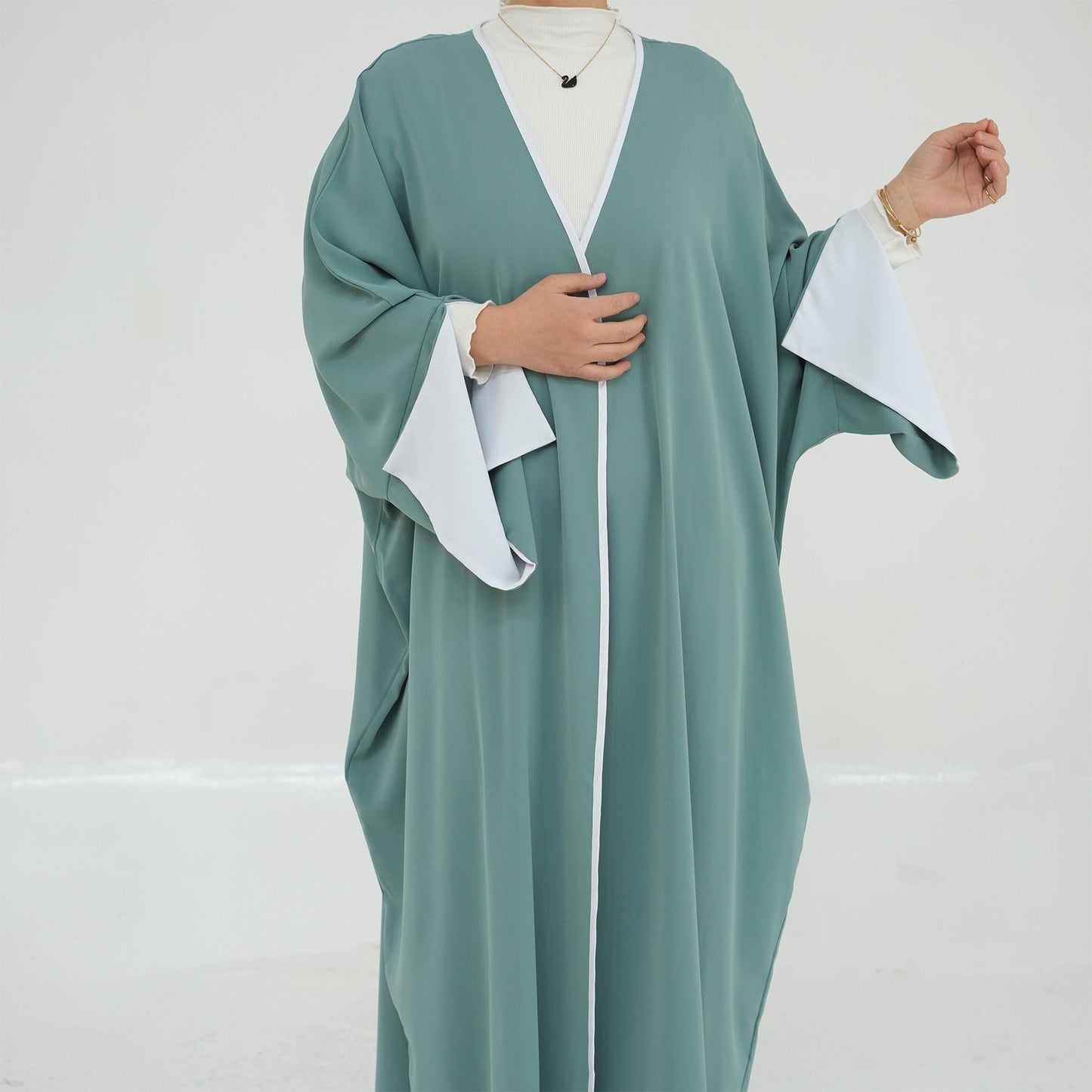 HA5877 The Loose-fitting Robe Has A Lightweight Silhouette That Is Perfect for Any Occasion open abaya outfit