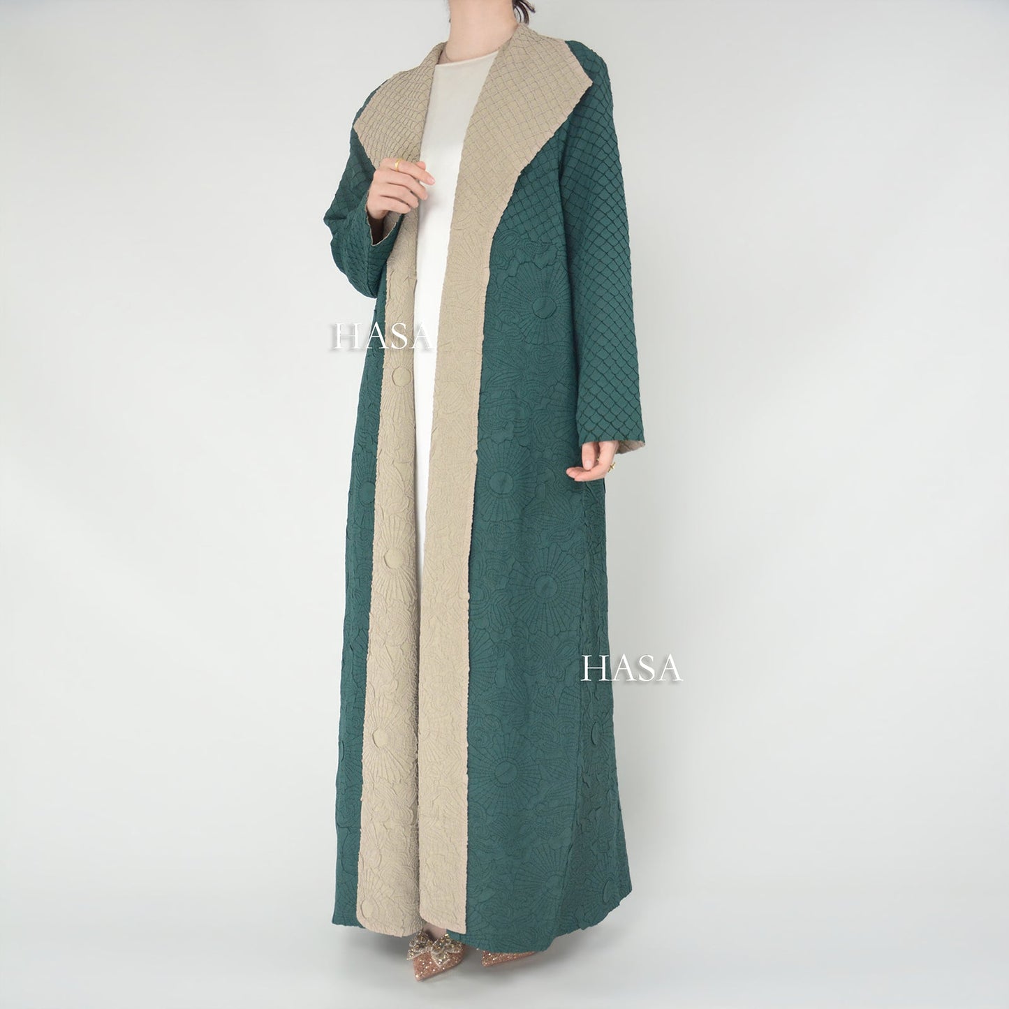 HS6702 Midnight Elegance Navy Abaya with Contrast Collar