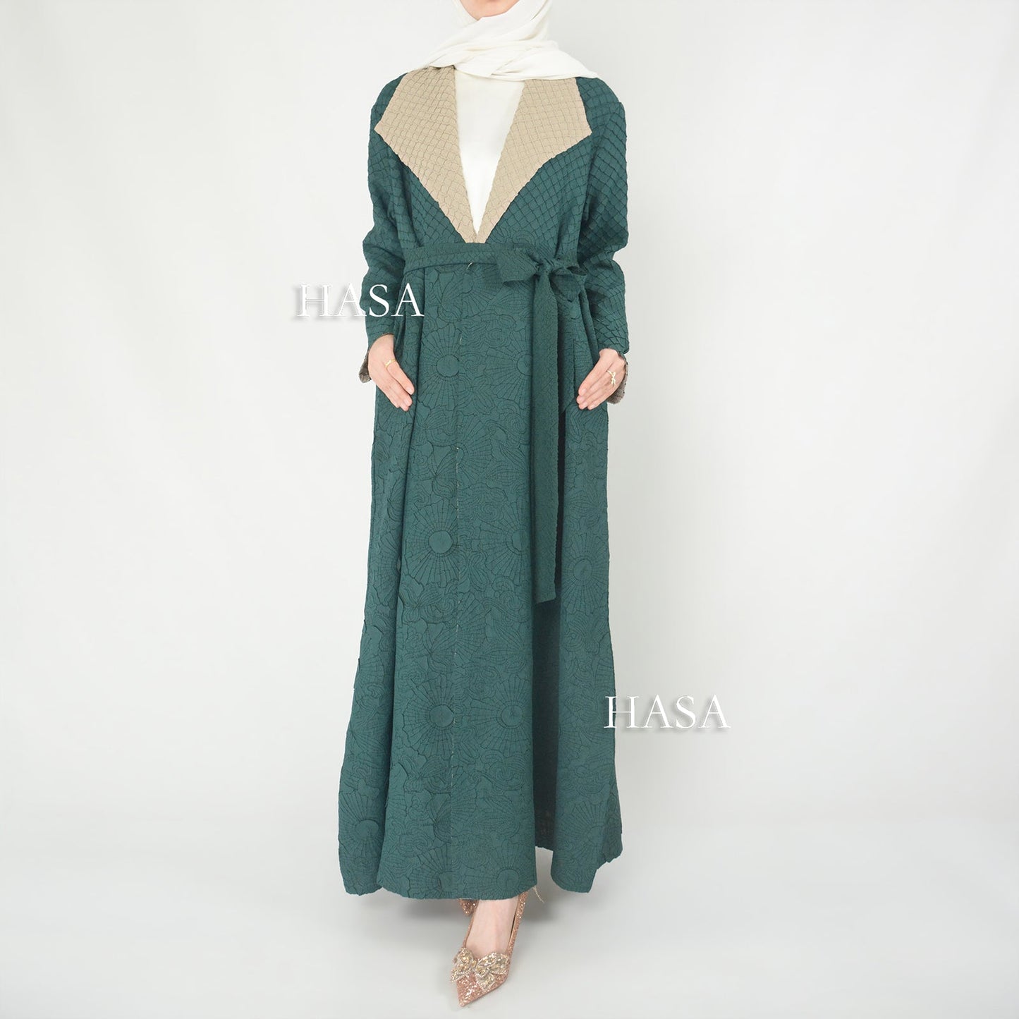 HS6702 Midnight Elegance Navy Abaya with Contrast Collar