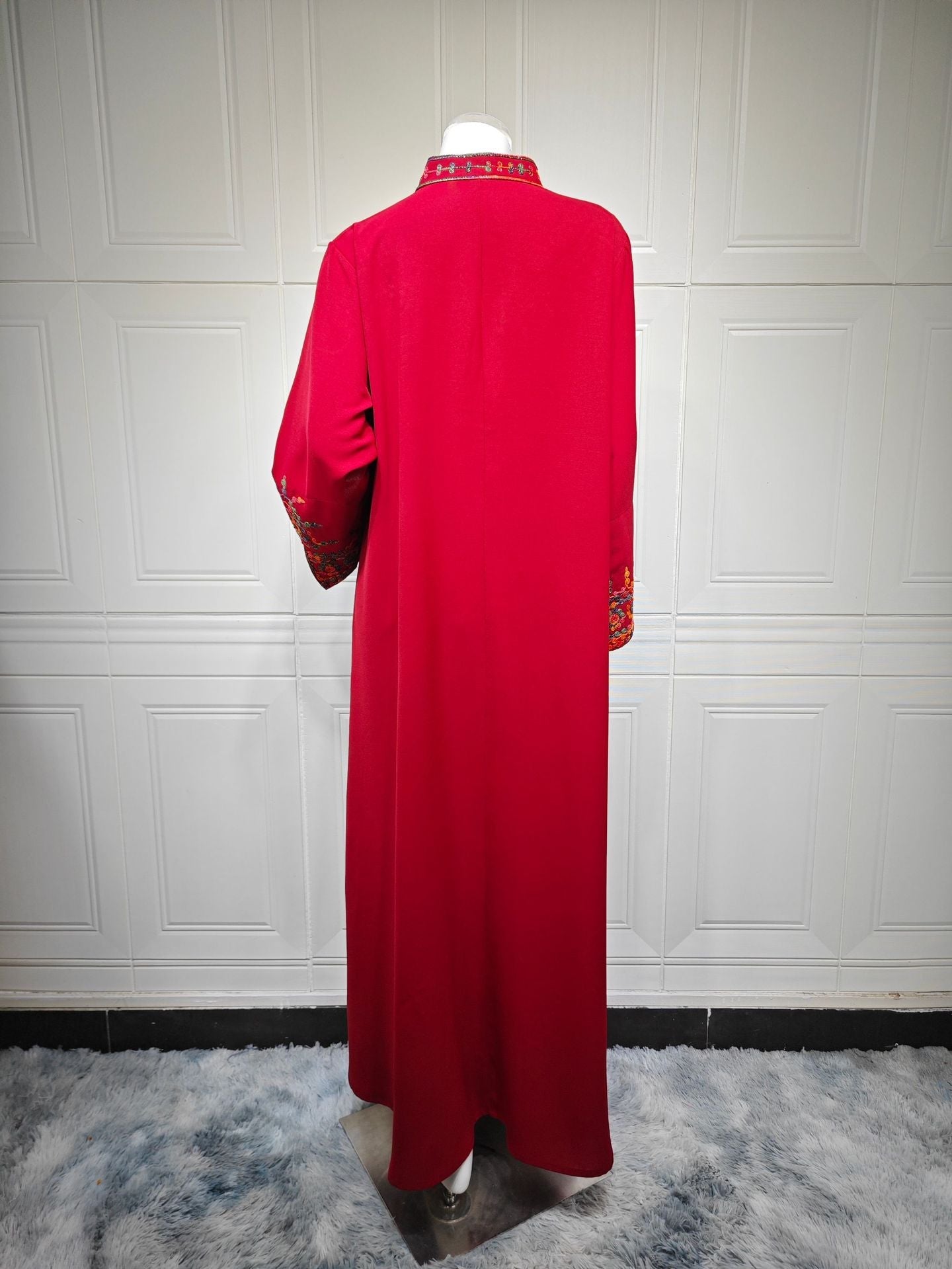 HA6655 Embroidered loose-fitting long dress | Soft drape and delicate cuff design