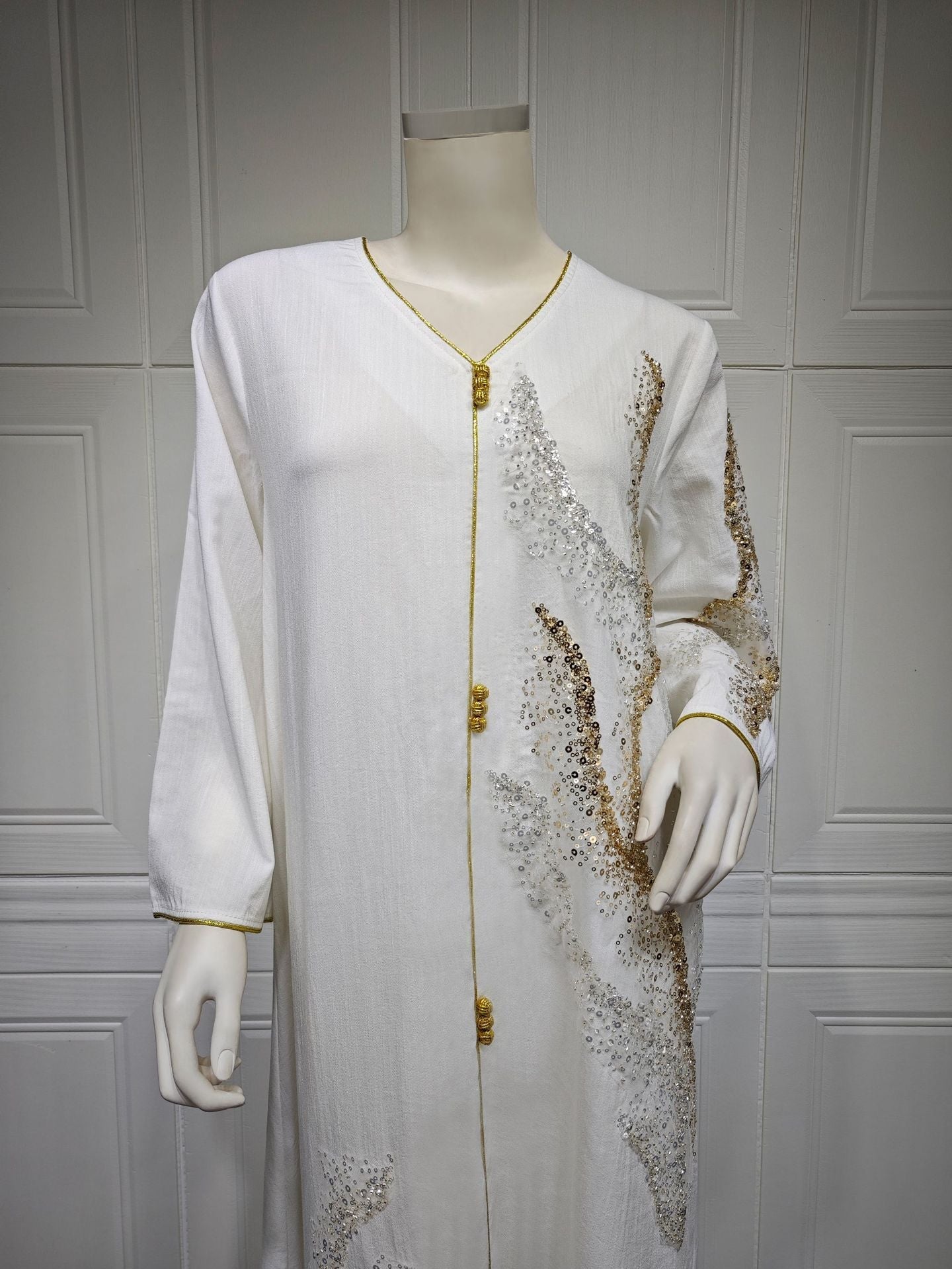 HA6659  Long-sleeved Sequined Embroidered Patchwork Dress with A Light Silhouette and Soft Color Scheme.