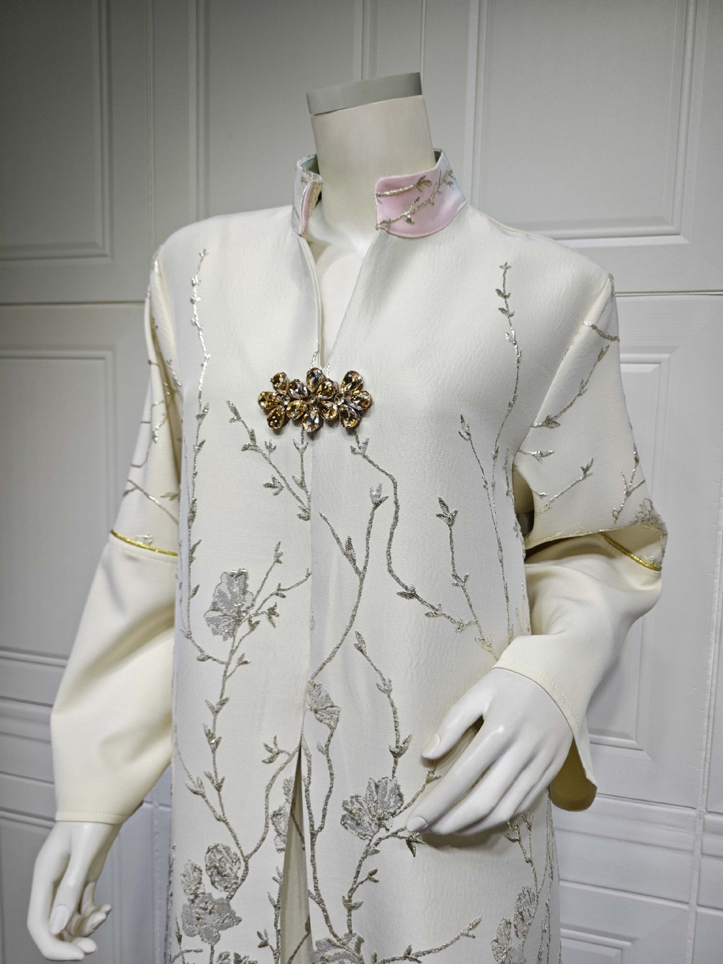 HA6645 Jacquard Embroidered Gradient Robe with Elegant Layered Design