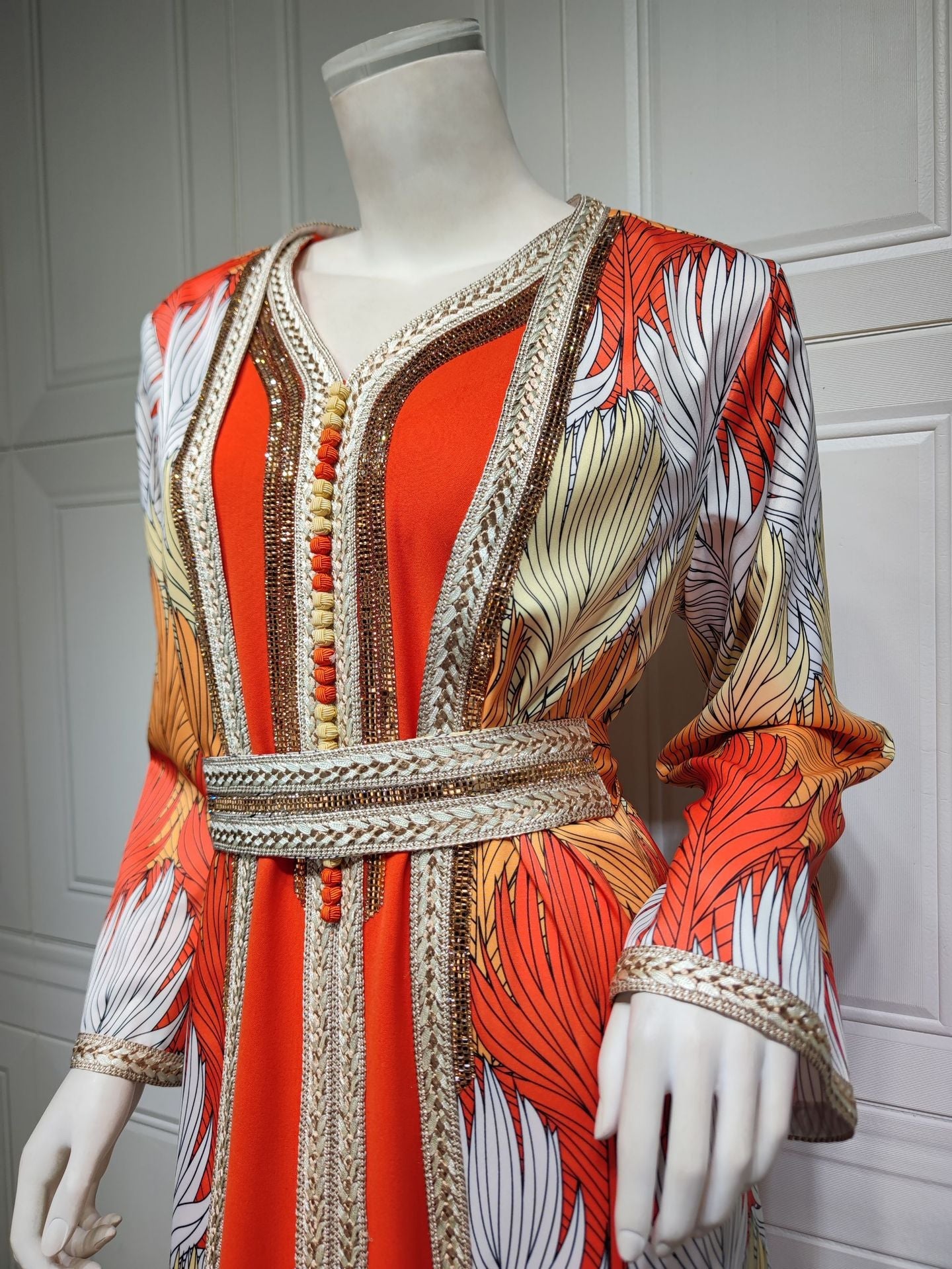HA6646 Long-sleeved woven ribbon rhinestone print robe set with exquisite rhinestone design.