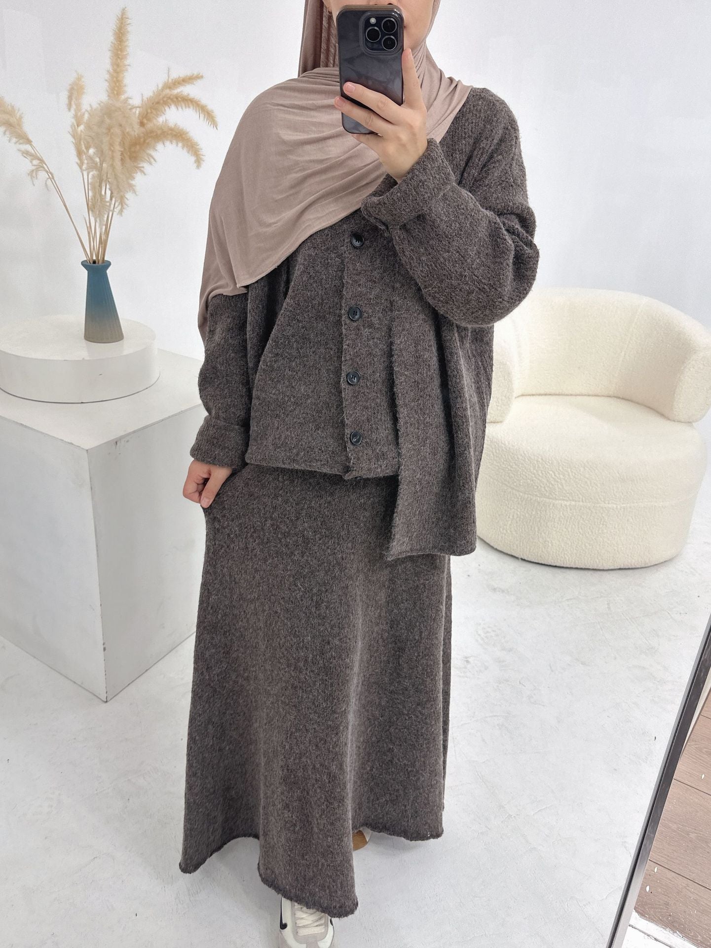HA6596 Autumn and winter thickened knitted three-piece suit (excluding headscarf) vest + cardigan + skirt