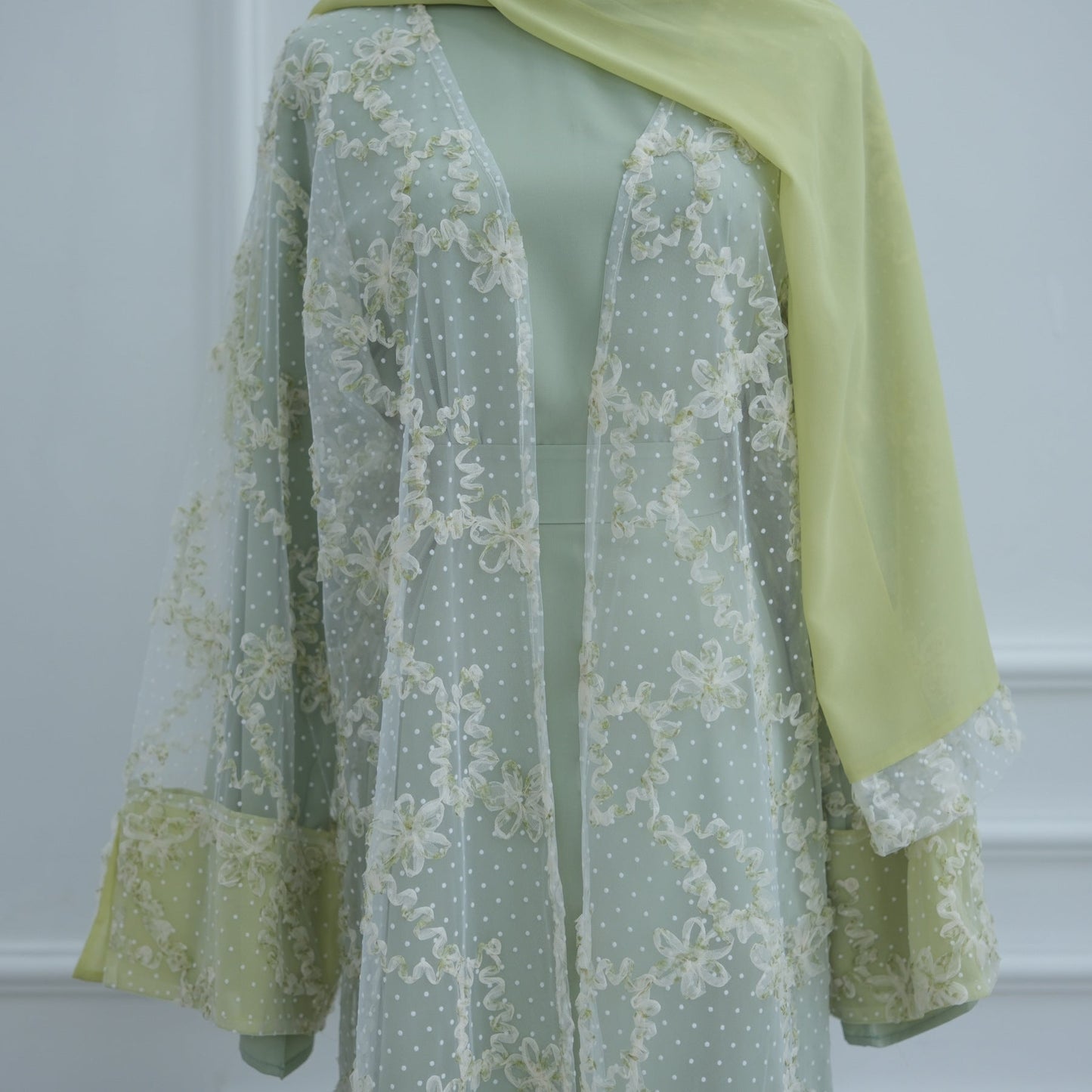HA6622 3D flower mesh cardigan (optional headscarf and inner layer)