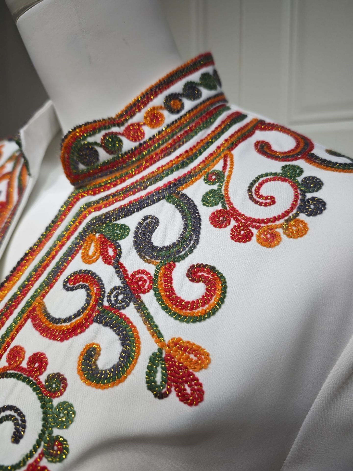 HA6652 Rope embroidery midi dress with elegant stand-up collar design