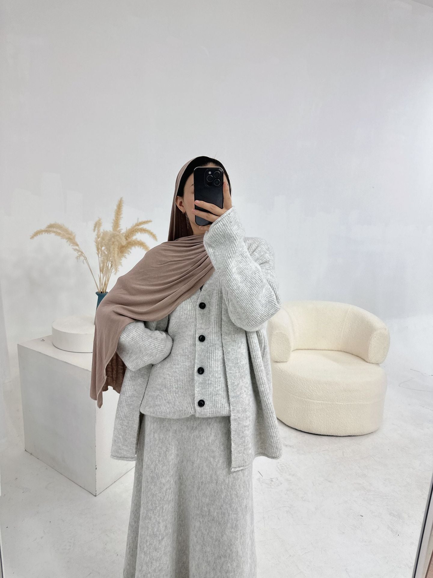 HA6596 Autumn and winter thickened knitted three-piece suit (excluding headscarf) vest + cardigan + skirt