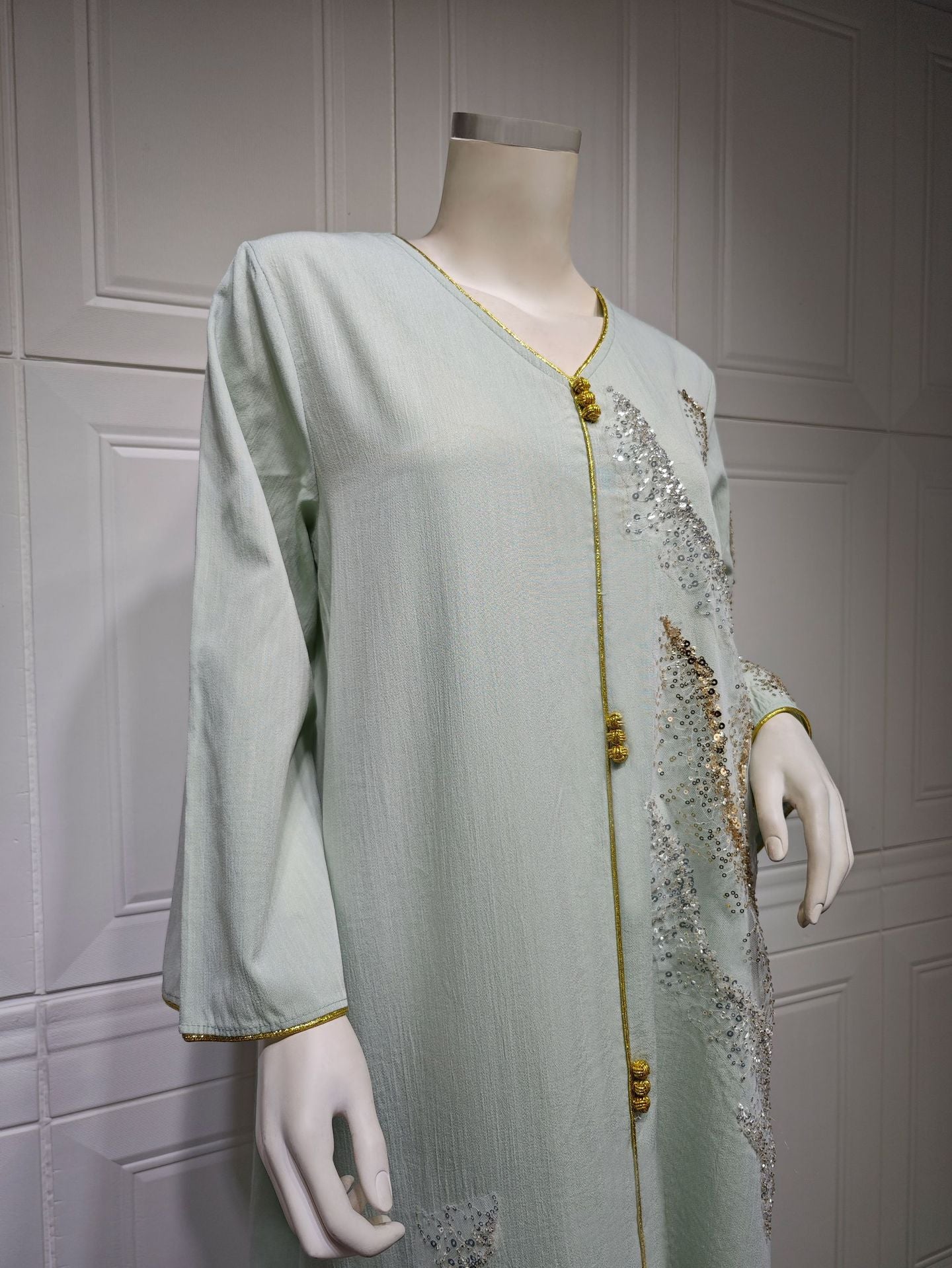 HA6659  Long-sleeved Sequined Embroidered Patchwork Dress with A Light Silhouette and Soft Color Scheme.