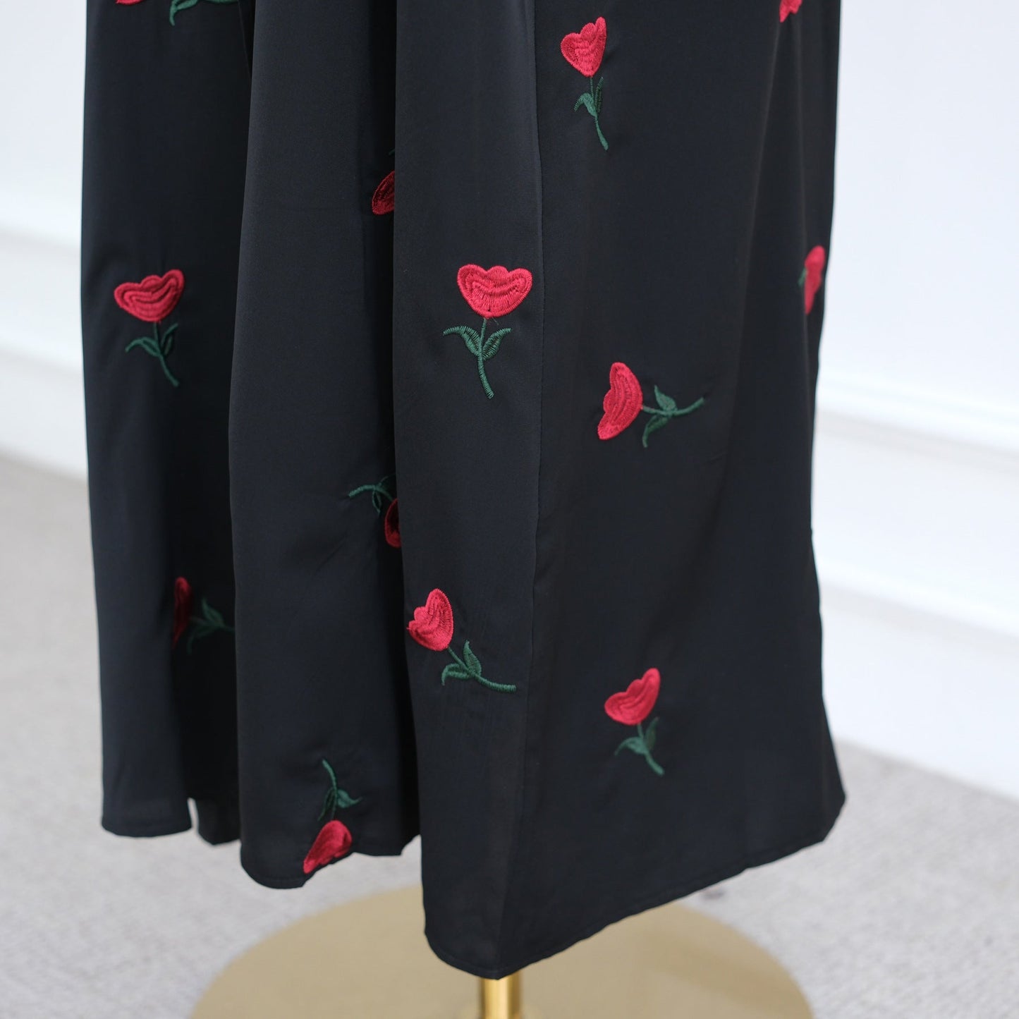 HA6631 Long cardigan with floral embroidery (headscarf optional)