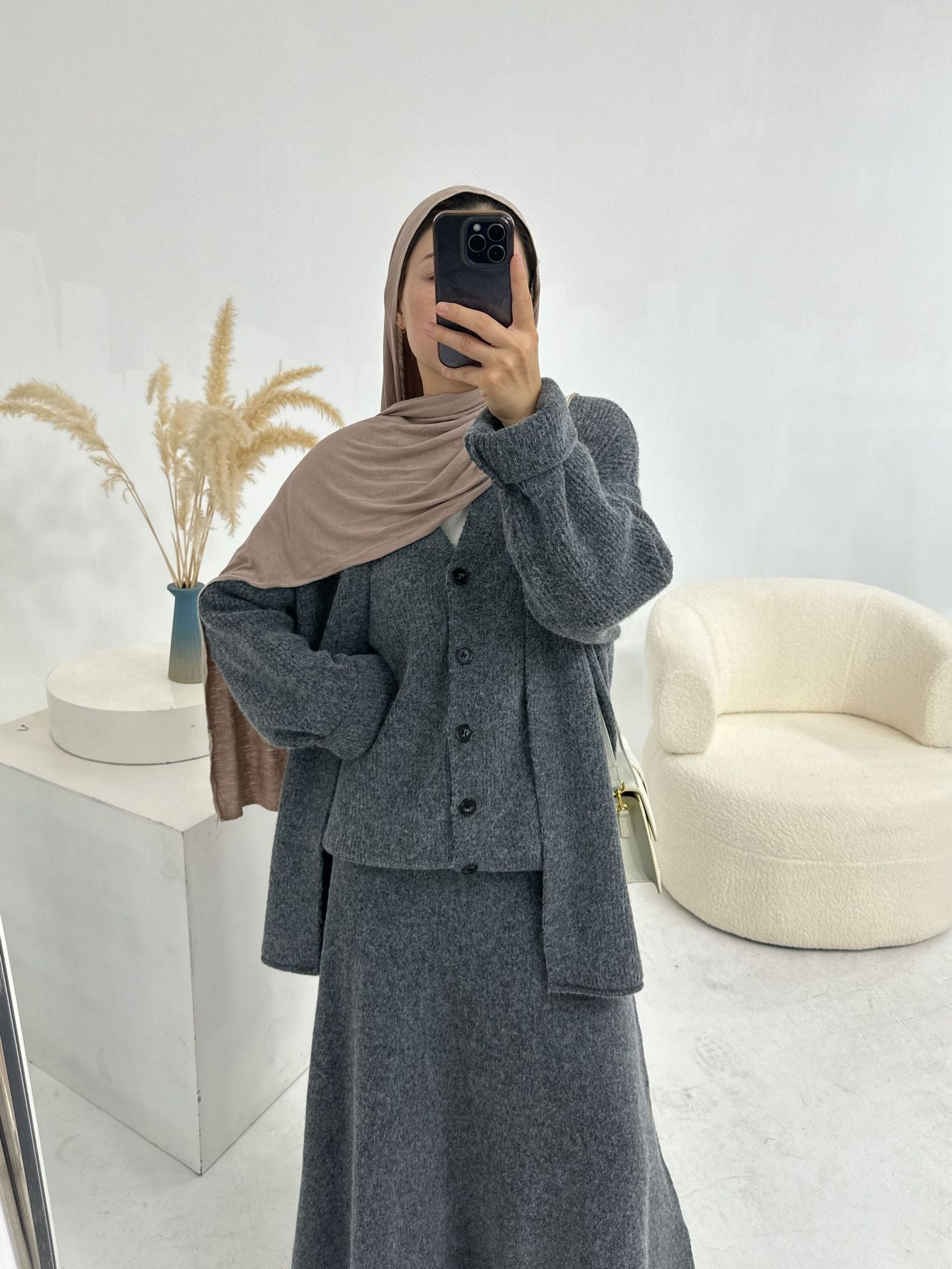 HA6596 Autumn and winter thickened knitted three-piece suit (excluding headscarf) vest + cardigan + skirt