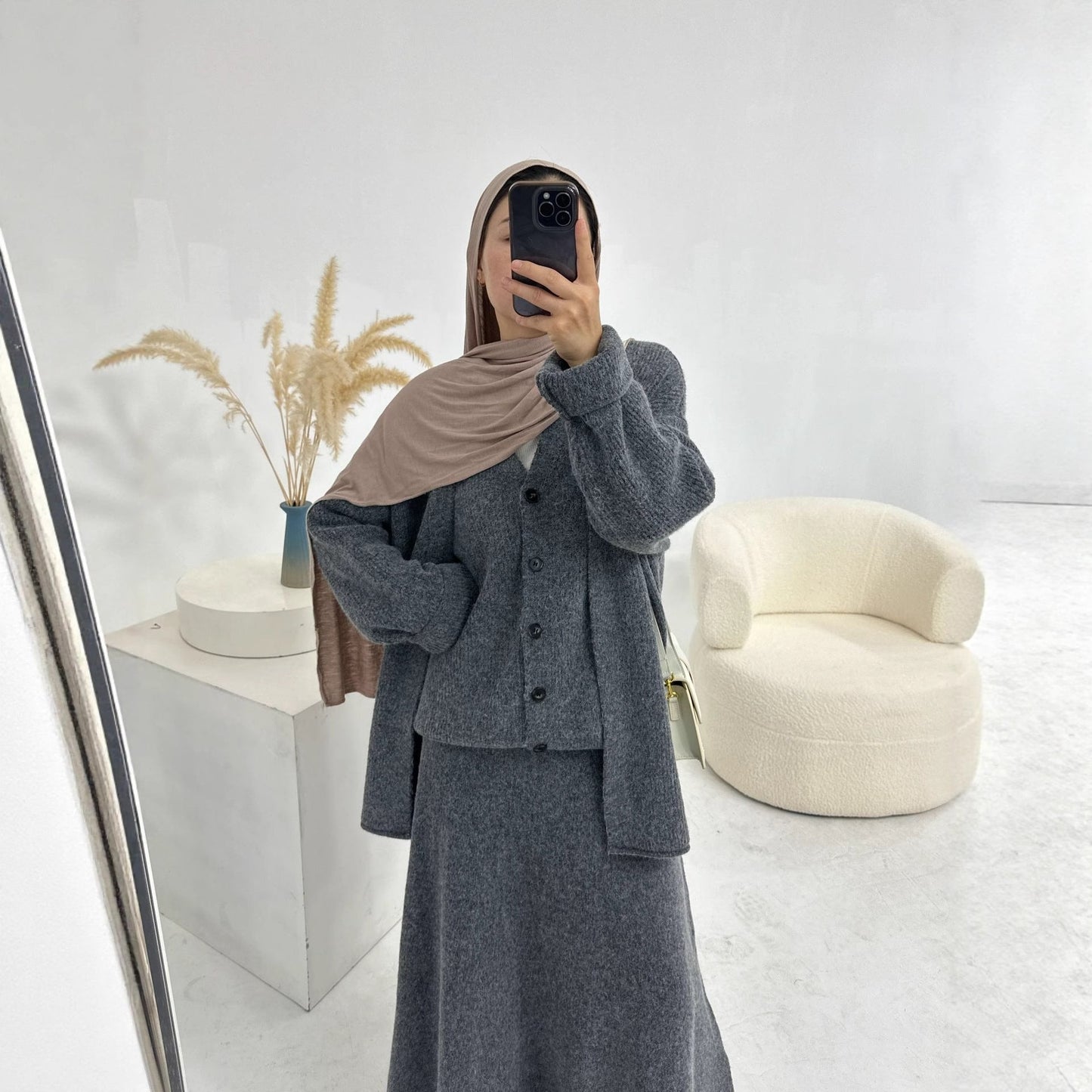 HA6596 Autumn and winter thickened knitted three-piece suit (excluding headscarf) vest + cardigan + skirt