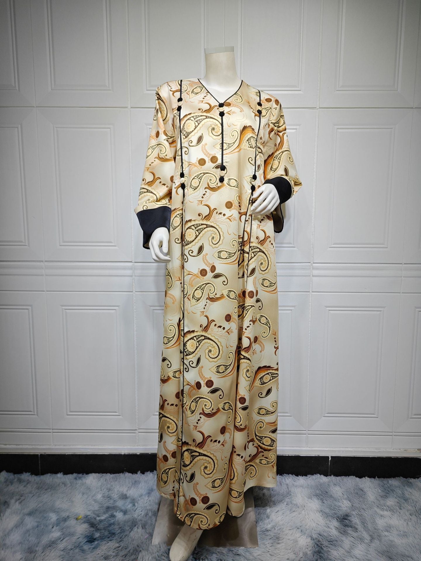HA6647 Mesh-paneled embroidered robe; elegant three-dimensional embroidered dress