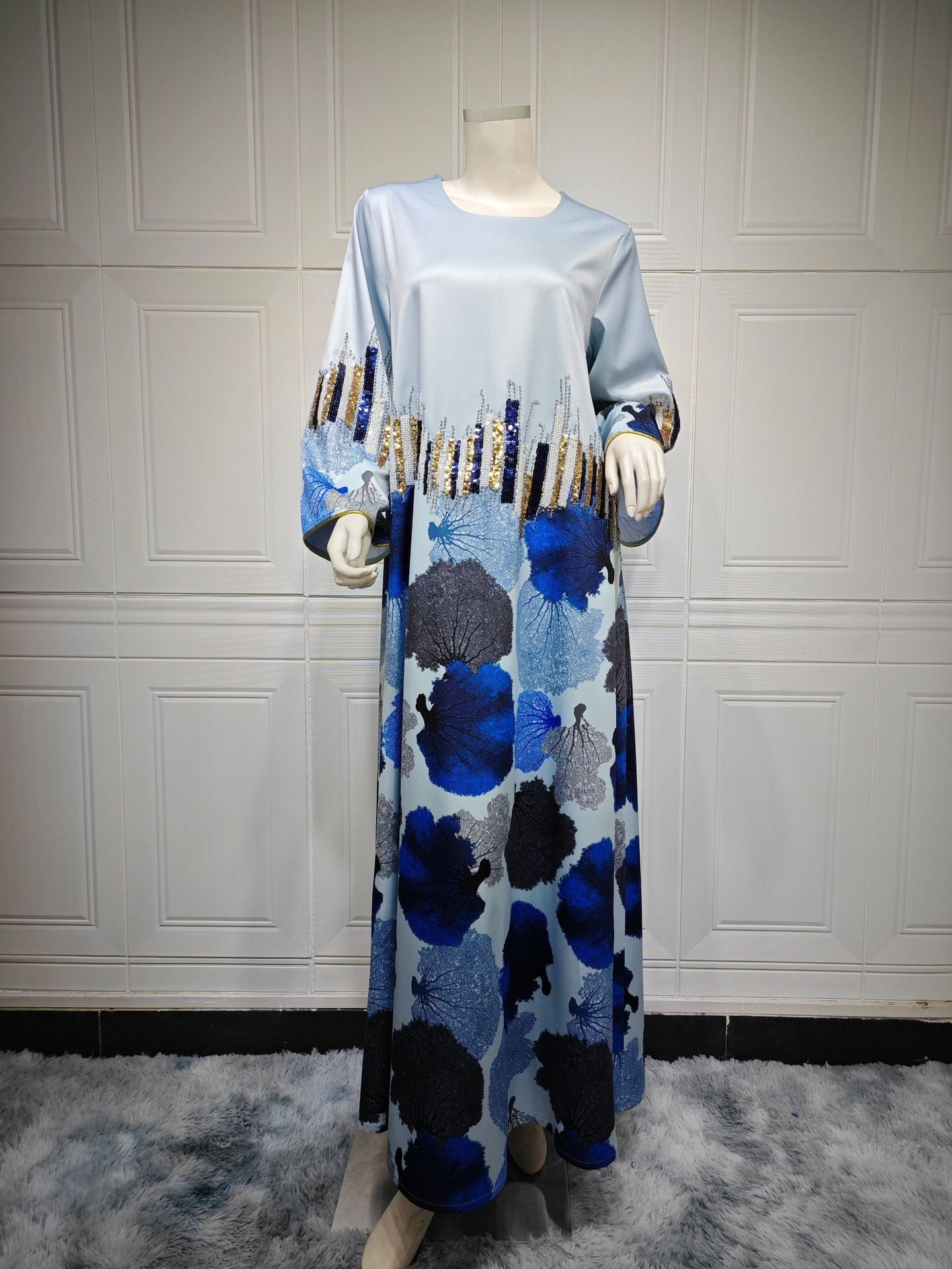 HA6665 Sequined, loose-fitting long dress with print and sequin design.