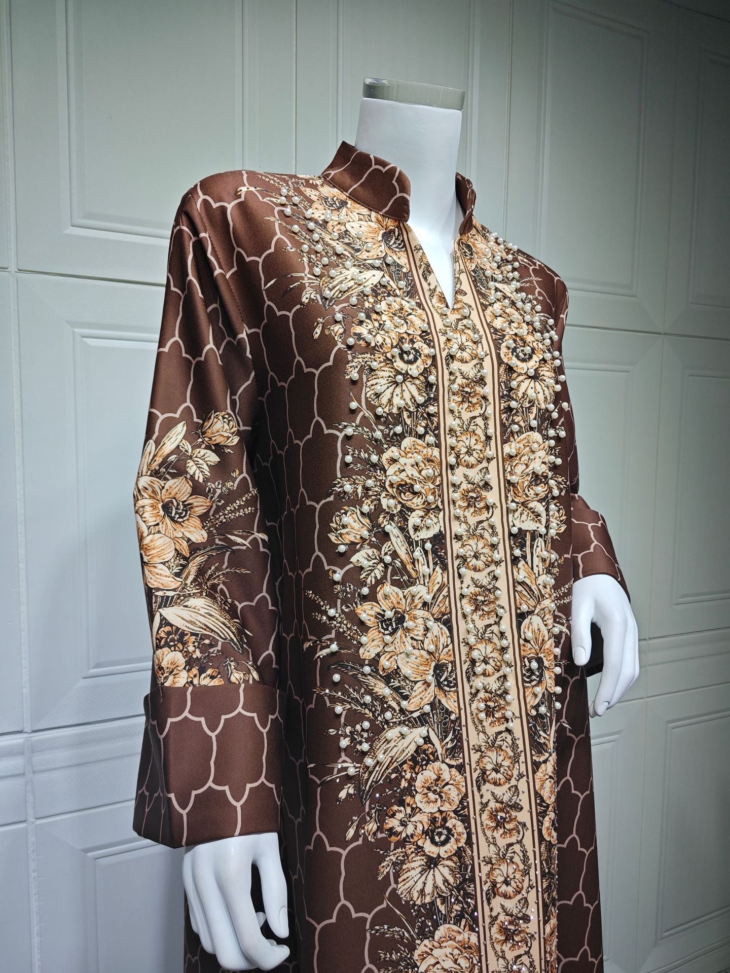 HA6654 Rhinestone-embroidered Long Robe Dress with Elegant Three-dimensional Pattern Design
