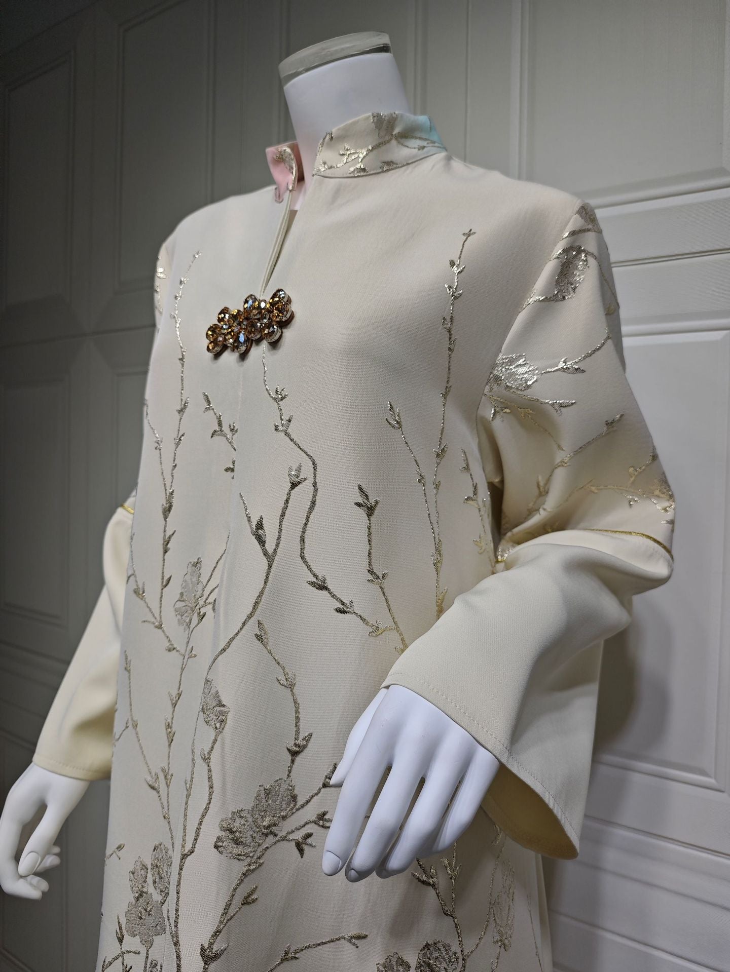 HA6645 Jacquard Embroidered Gradient Robe with Elegant Layered Design