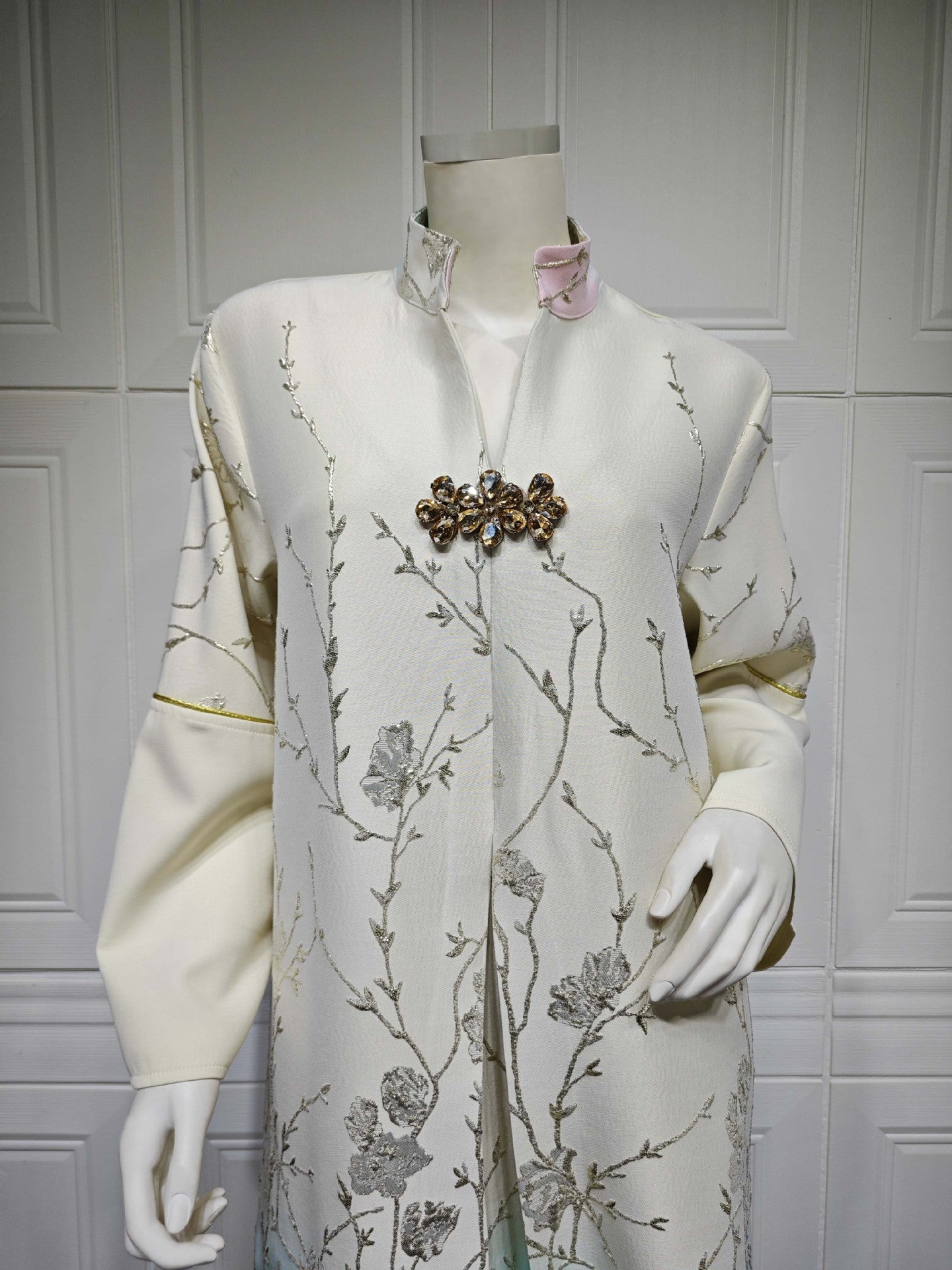 HA6645 Jacquard Embroidered Gradient Robe with Elegant Layered Design