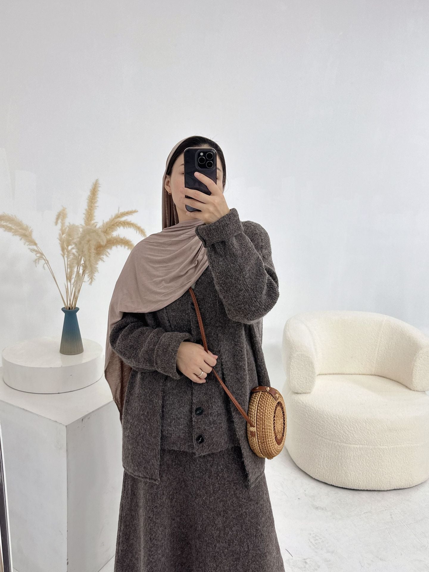 HA6596 Autumn and winter thickened knitted three-piece suit (excluding headscarf) vest + cardigan + skirt