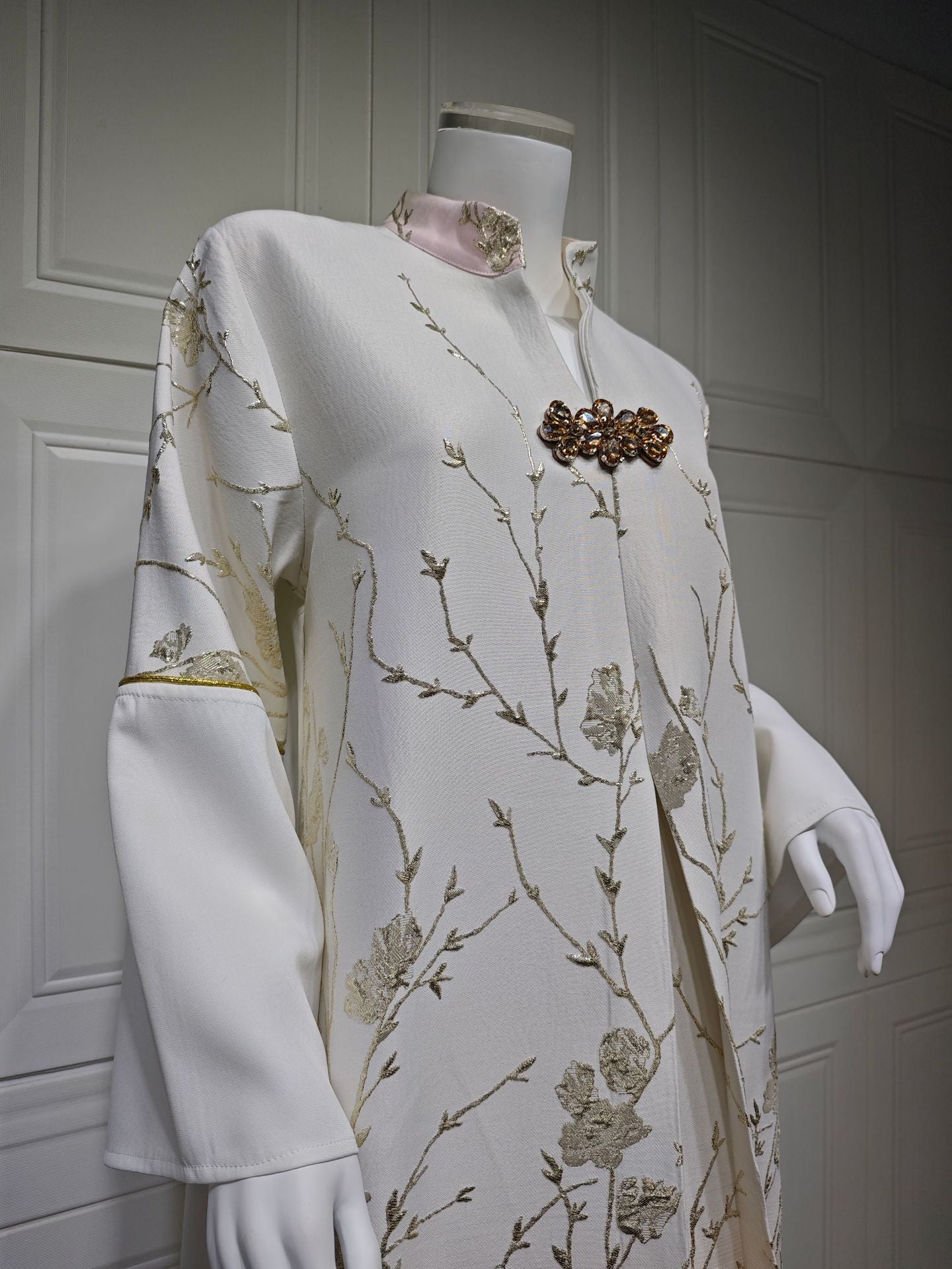 HA6645 Jacquard Embroidered Gradient Robe with Elegant Layered Design