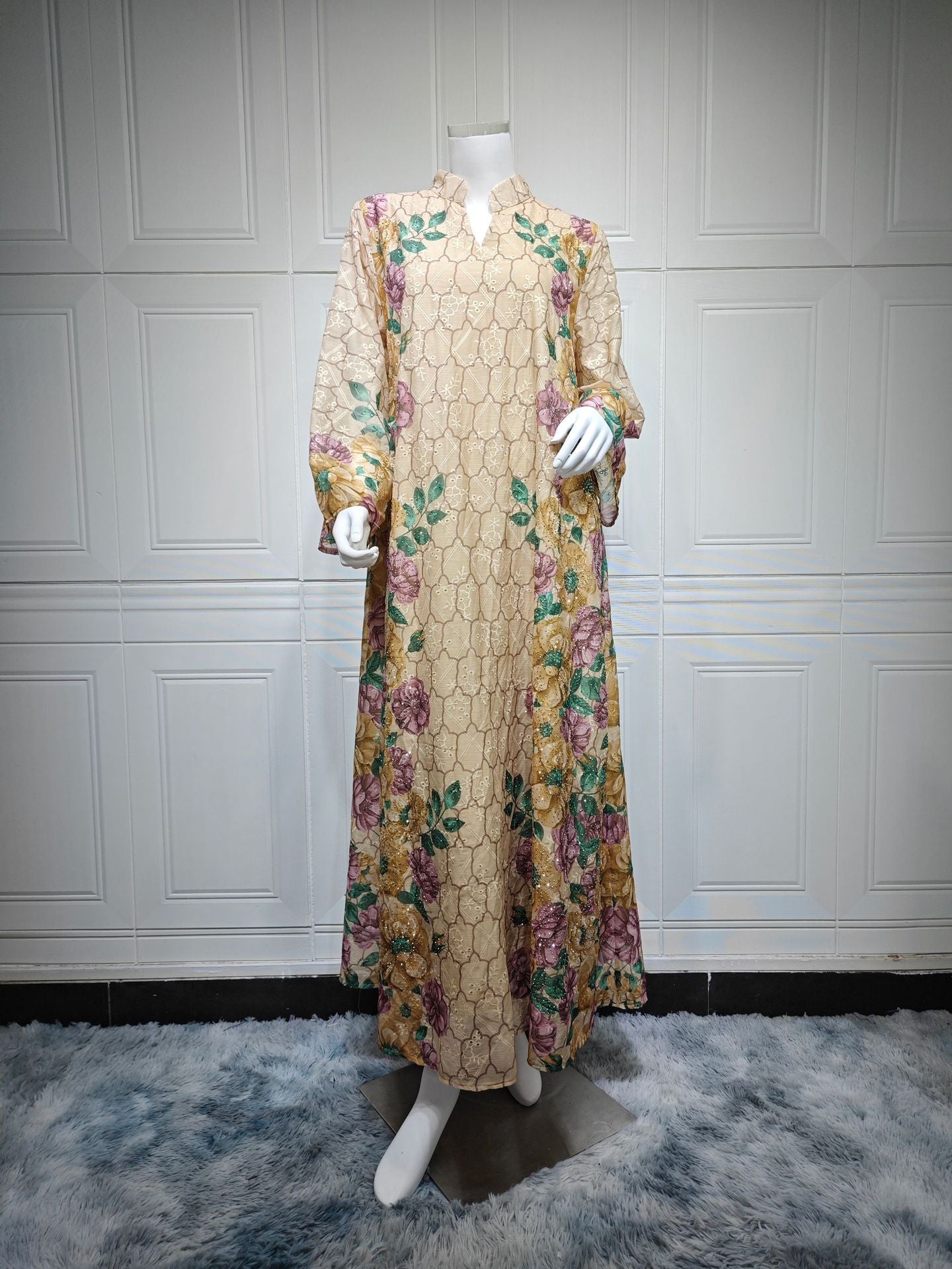 HA6667 Printed Long-sleeved Dress with A Small V-neck Design