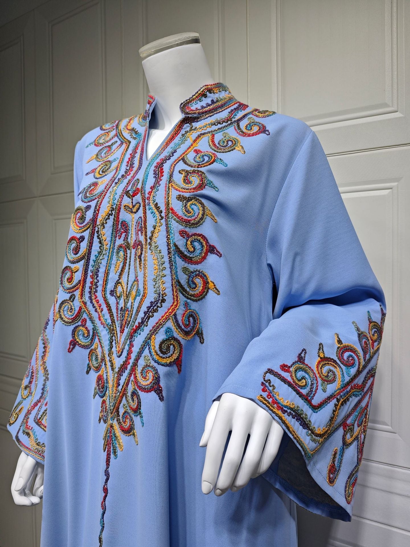 HA6669 Pullover Embroidered Robe Dress with Simple Long Sleeves