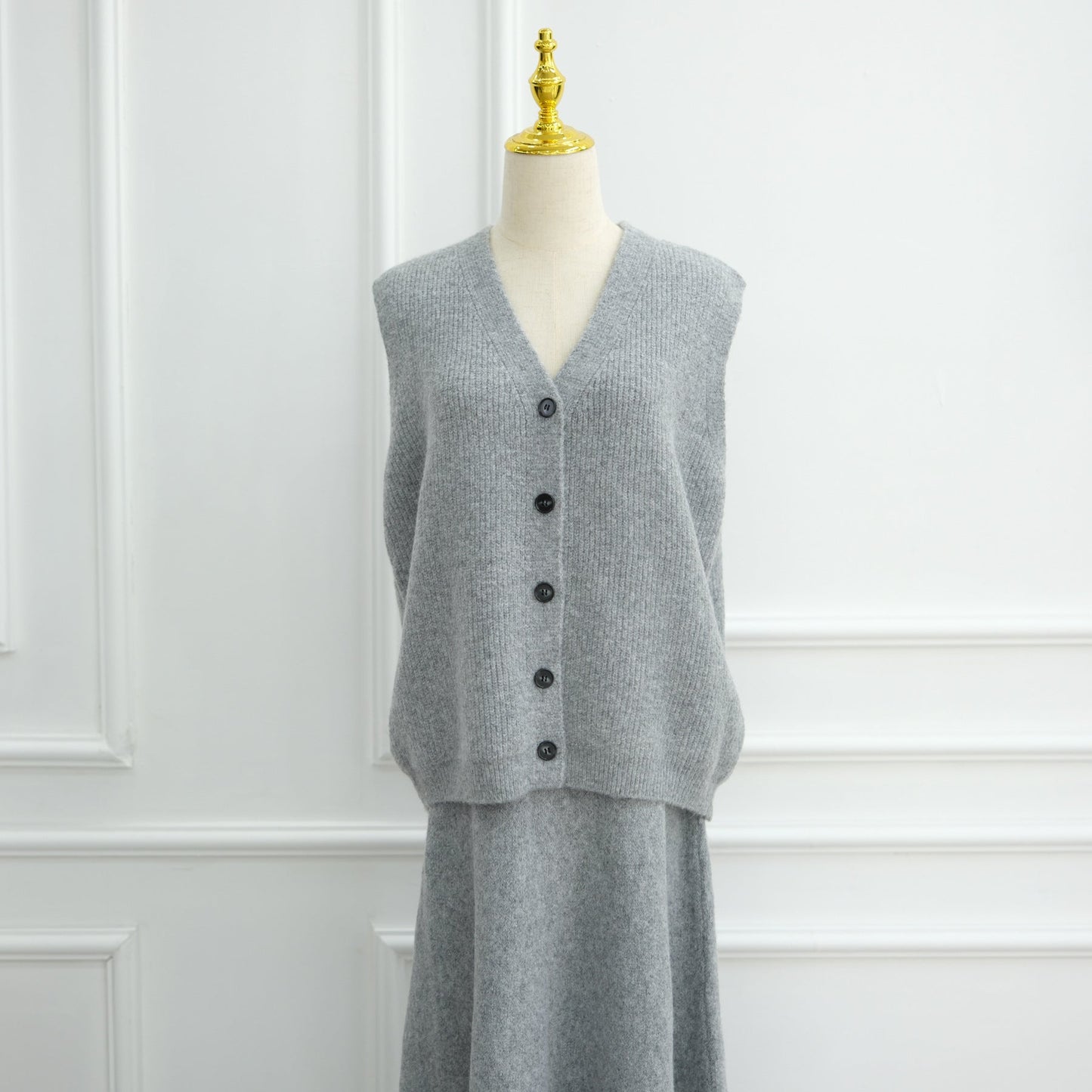 HA6596 Autumn and winter thickened knitted three-piece suit (excluding headscarf) vest + cardigan + skirt