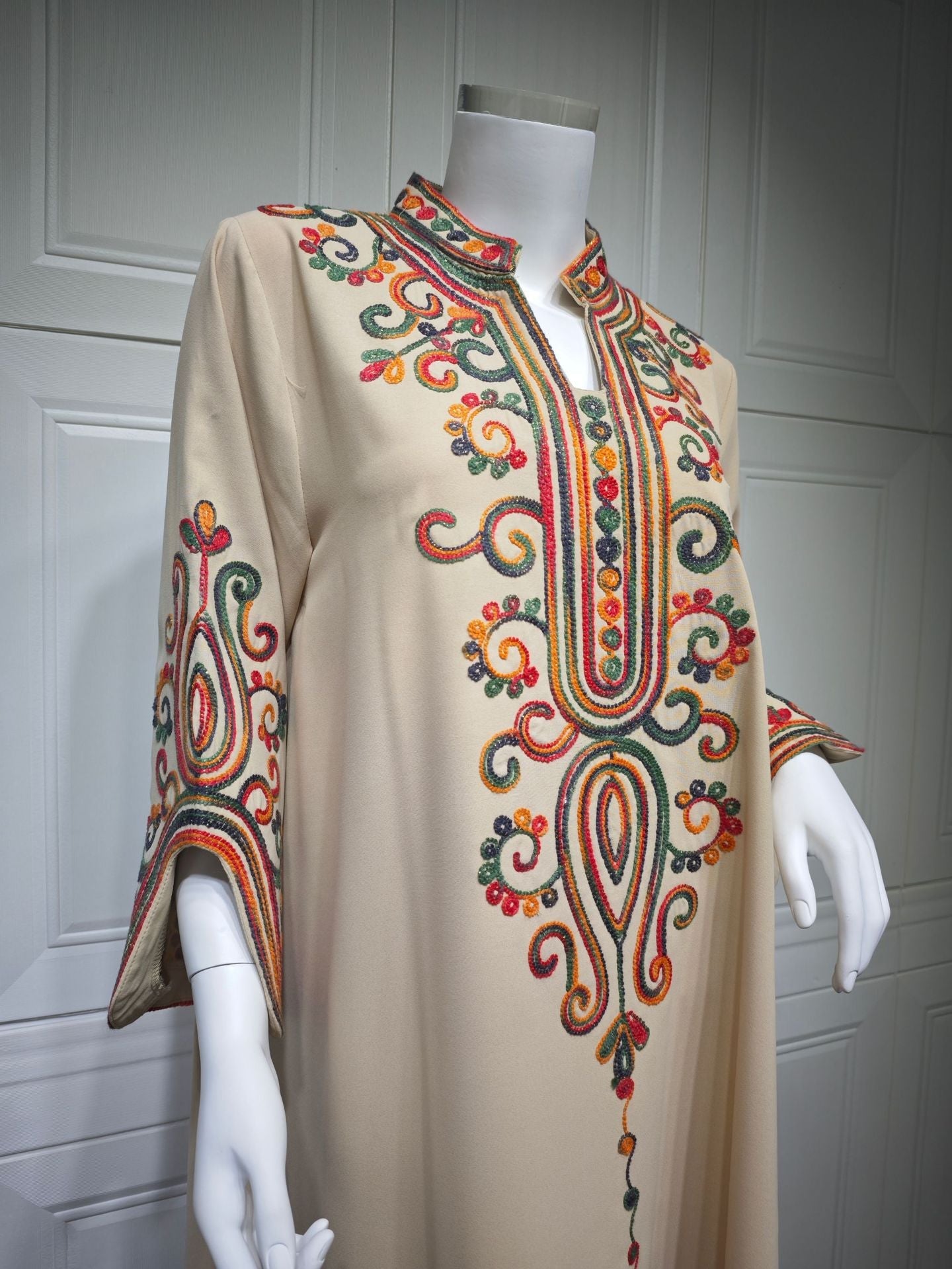 HA6652 Rope embroidery midi dress with elegant stand-up collar design