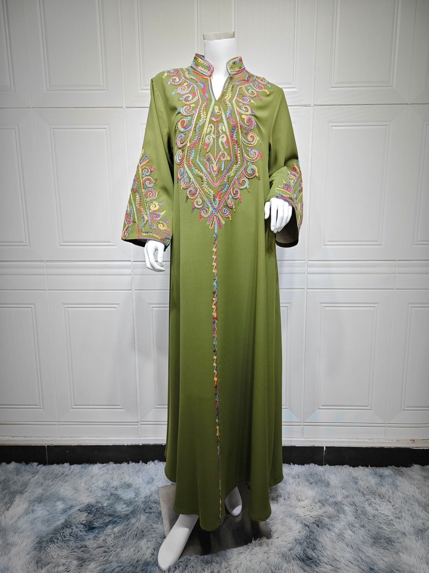 HA6669 Pullover Embroidered Robe Dress with Simple Long Sleeves