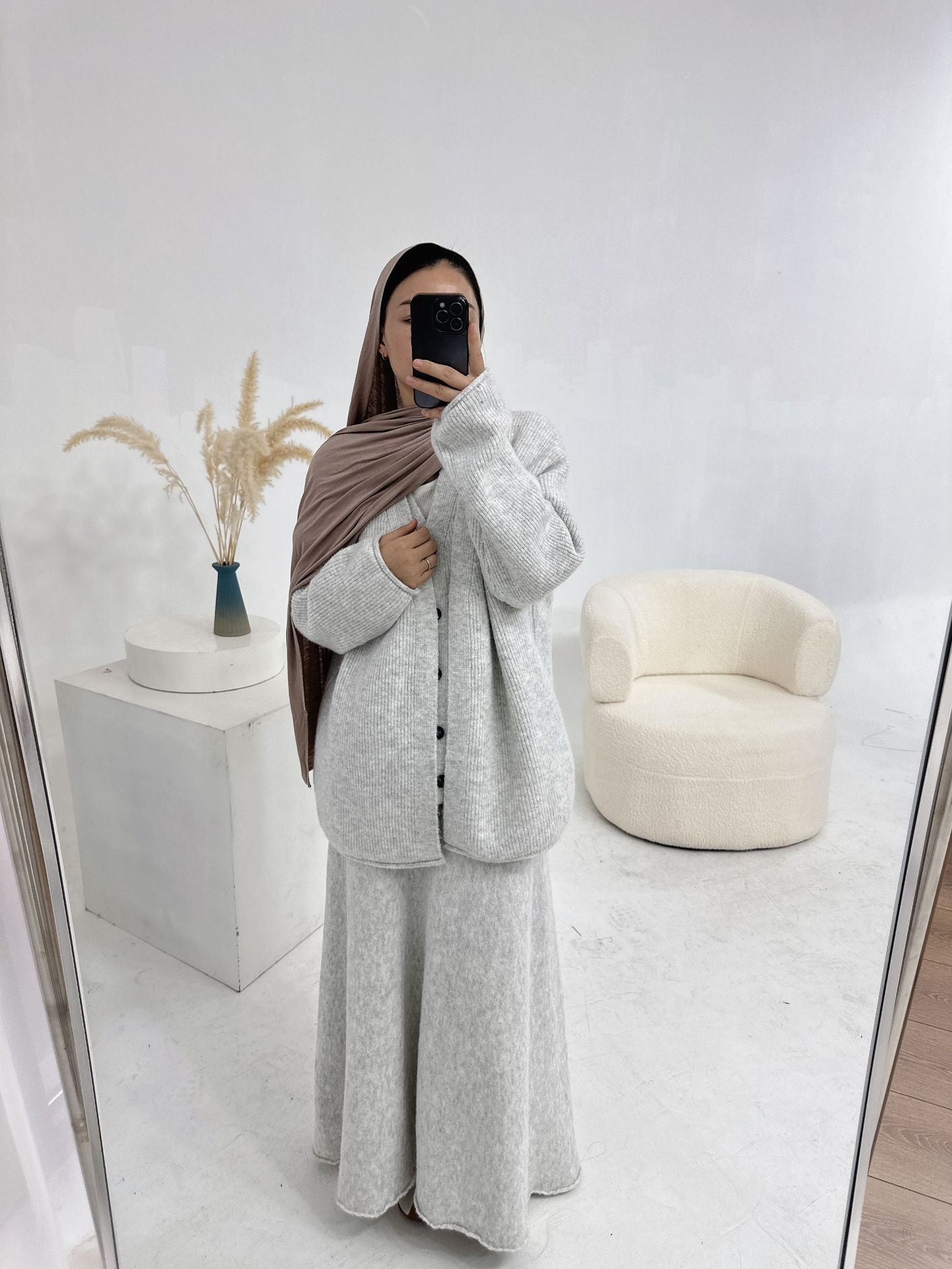 HA6596 Autumn and winter thickened knitted three-piece suit (excluding headscarf) vest + cardigan + skirt