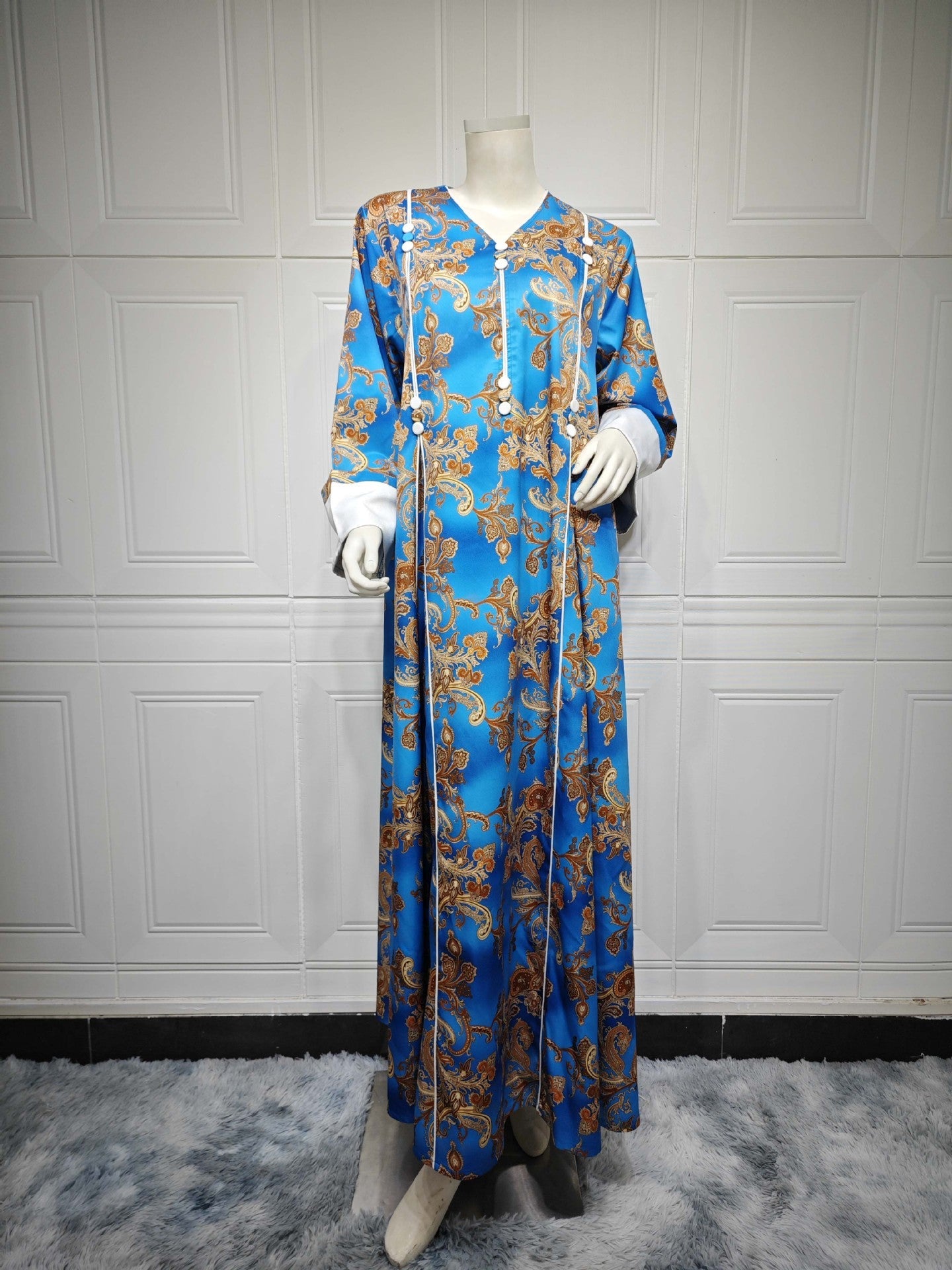 HA6647 Mesh-paneled embroidered robe; elegant three-dimensional embroidered dress