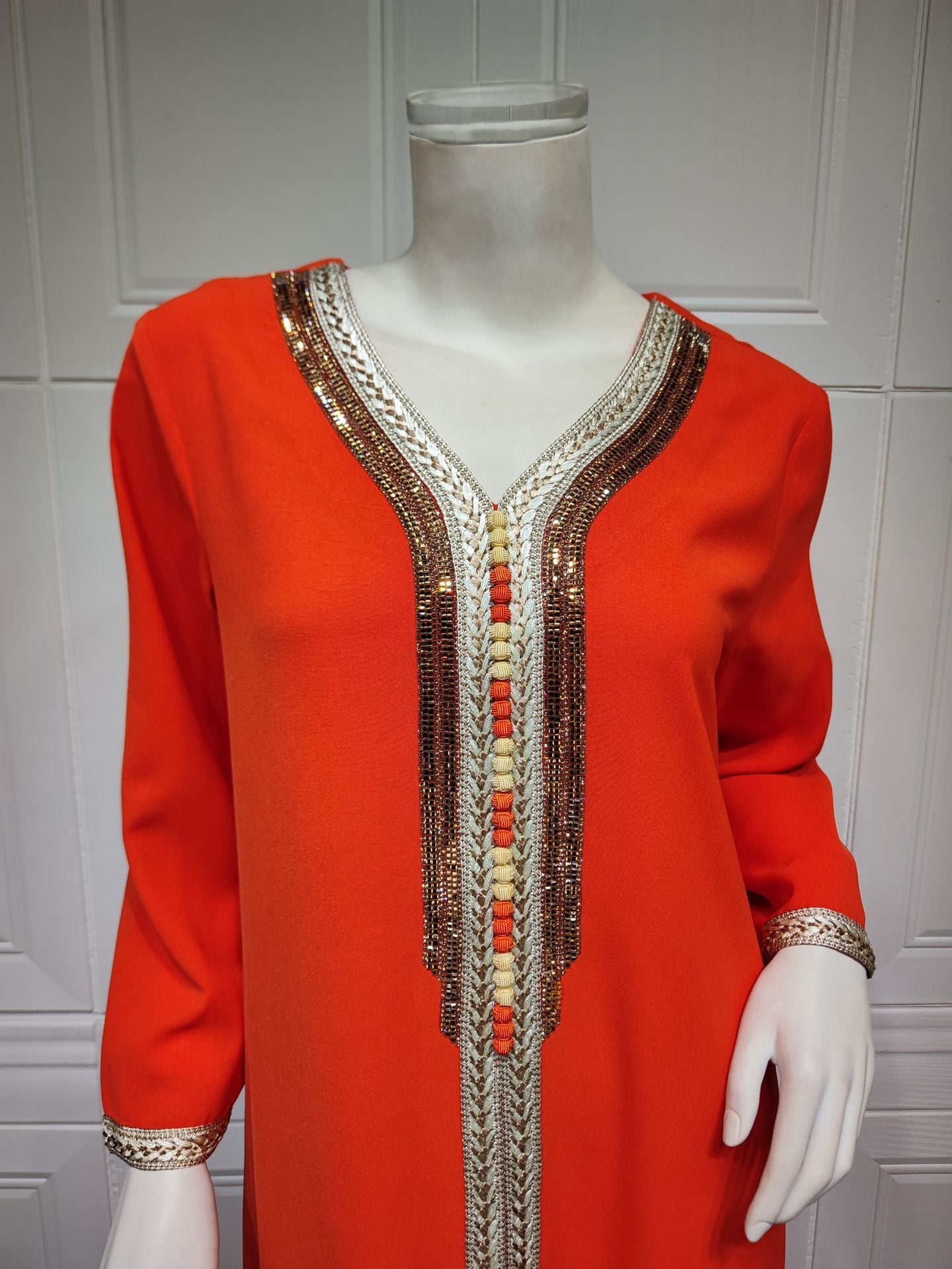 HA6646 Long-sleeved woven ribbon rhinestone print robe set with exquisite rhinestone design.