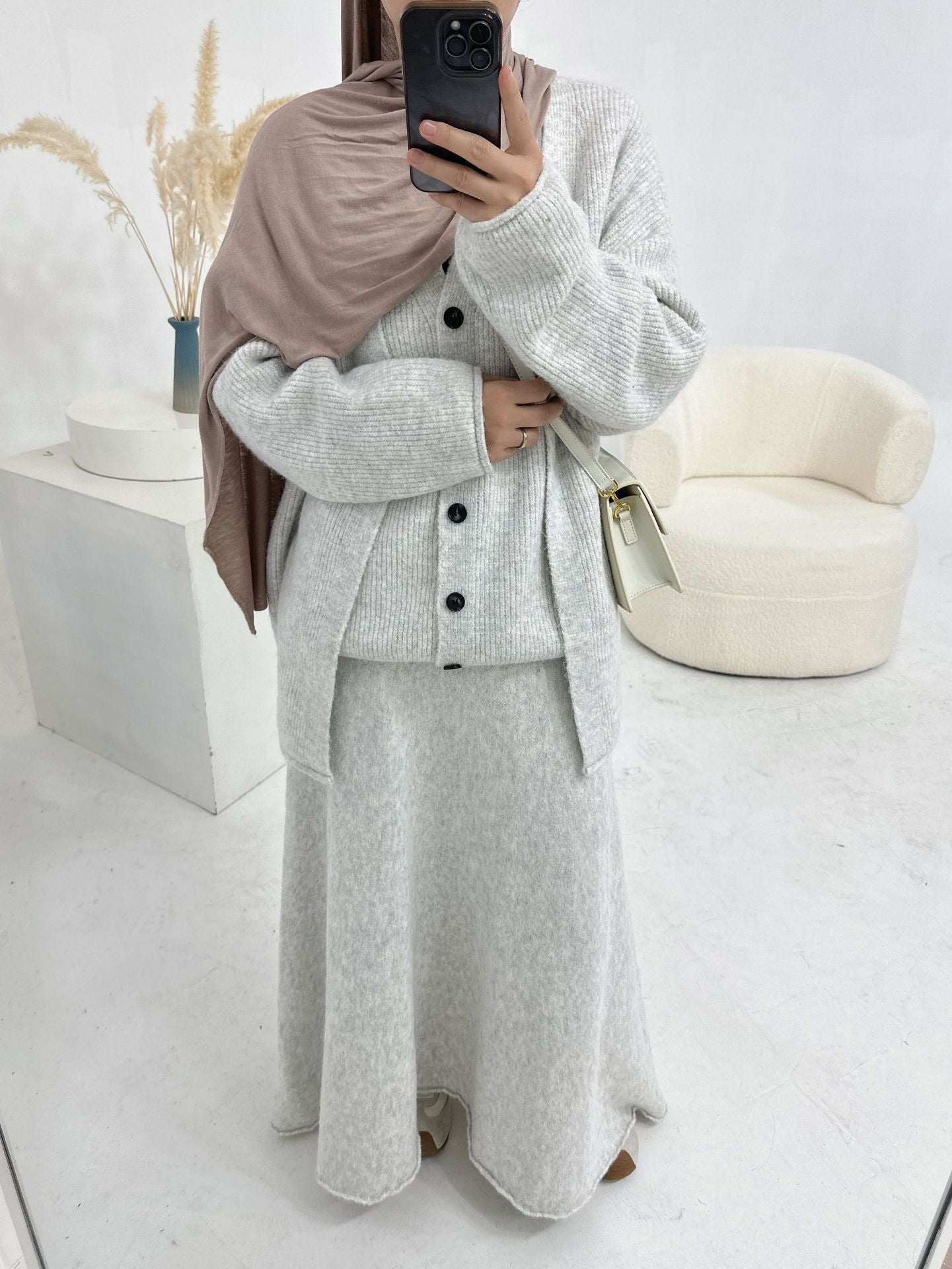 HA6596 Autumn and winter thickened knitted three-piece suit (excluding headscarf) vest + cardigan + skirt