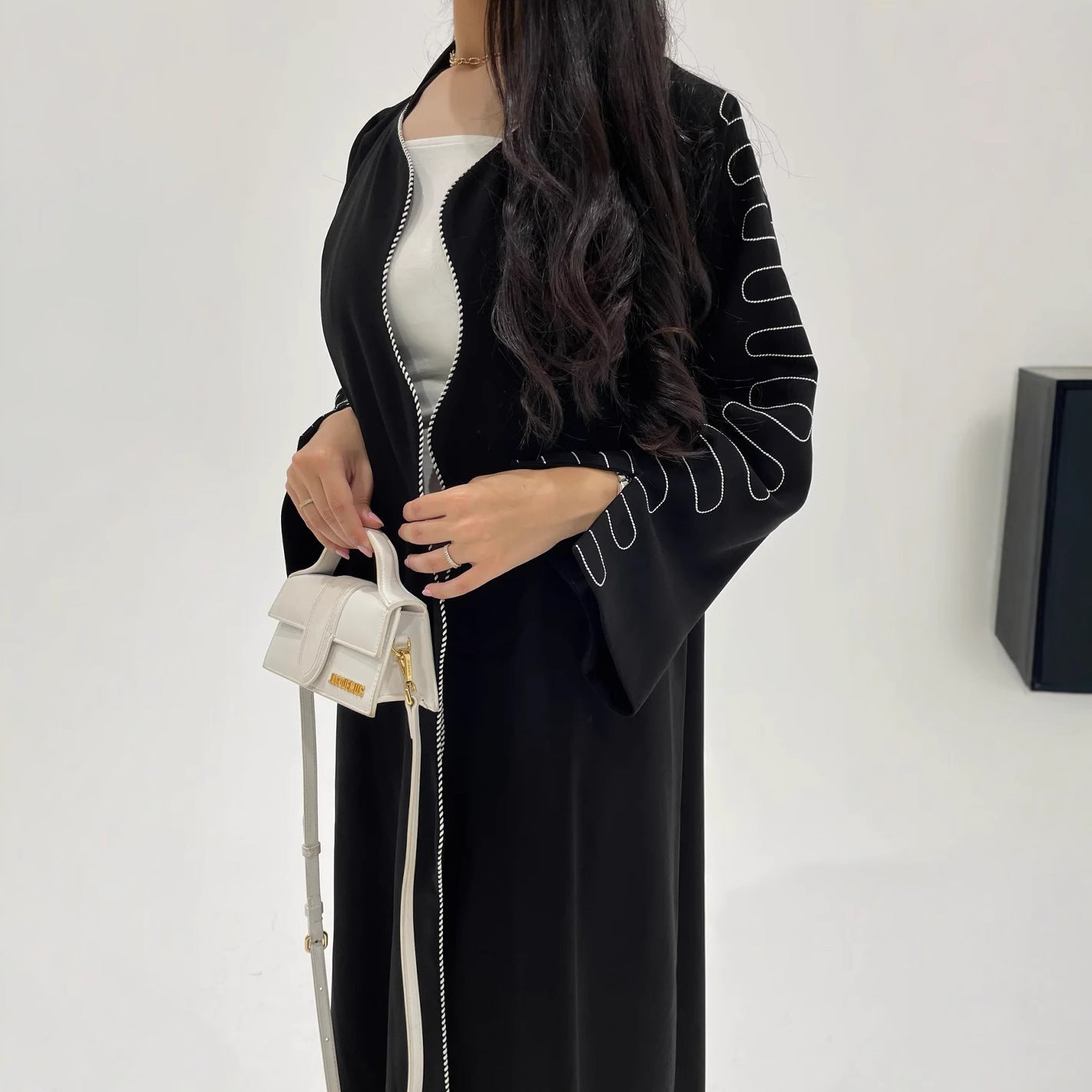 HA6582 Abaya Long Embroidered Wavy Edge Cardigan