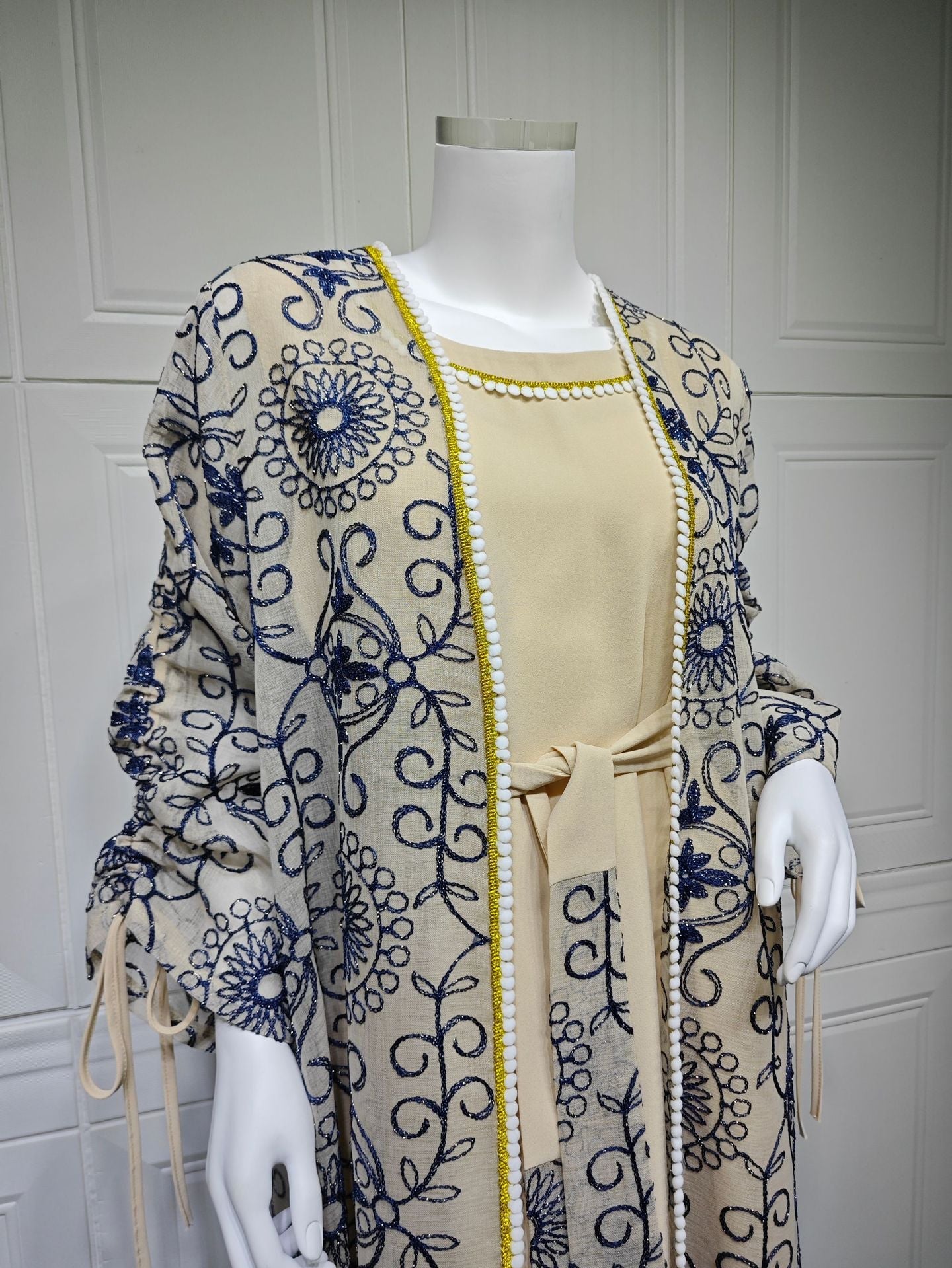 HA6653 Embroidered Robe Two-piece Set, Elegant and Lightweight Design.