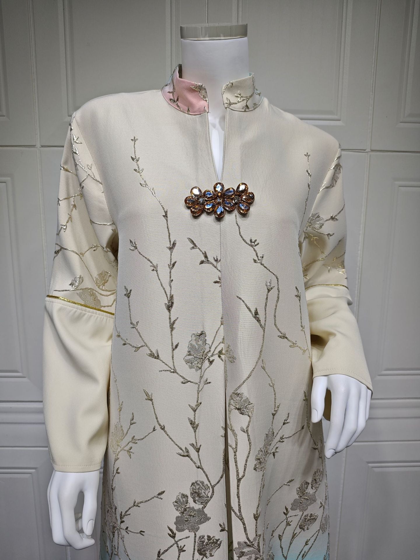 HA6645 Jacquard Embroidered Gradient Robe with Elegant Layered Design