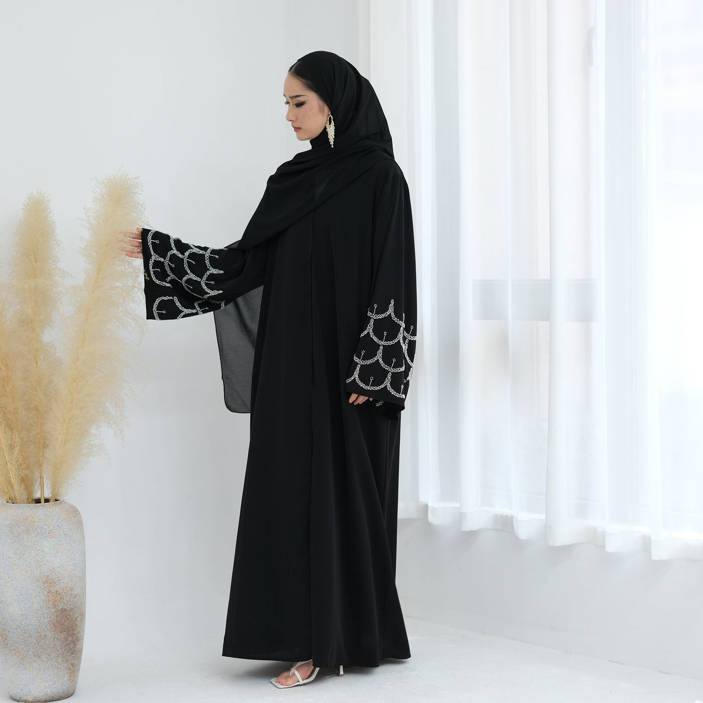 HA6608 Solid Color Hand-beaded Long Cardigan (headscarf Not Included)