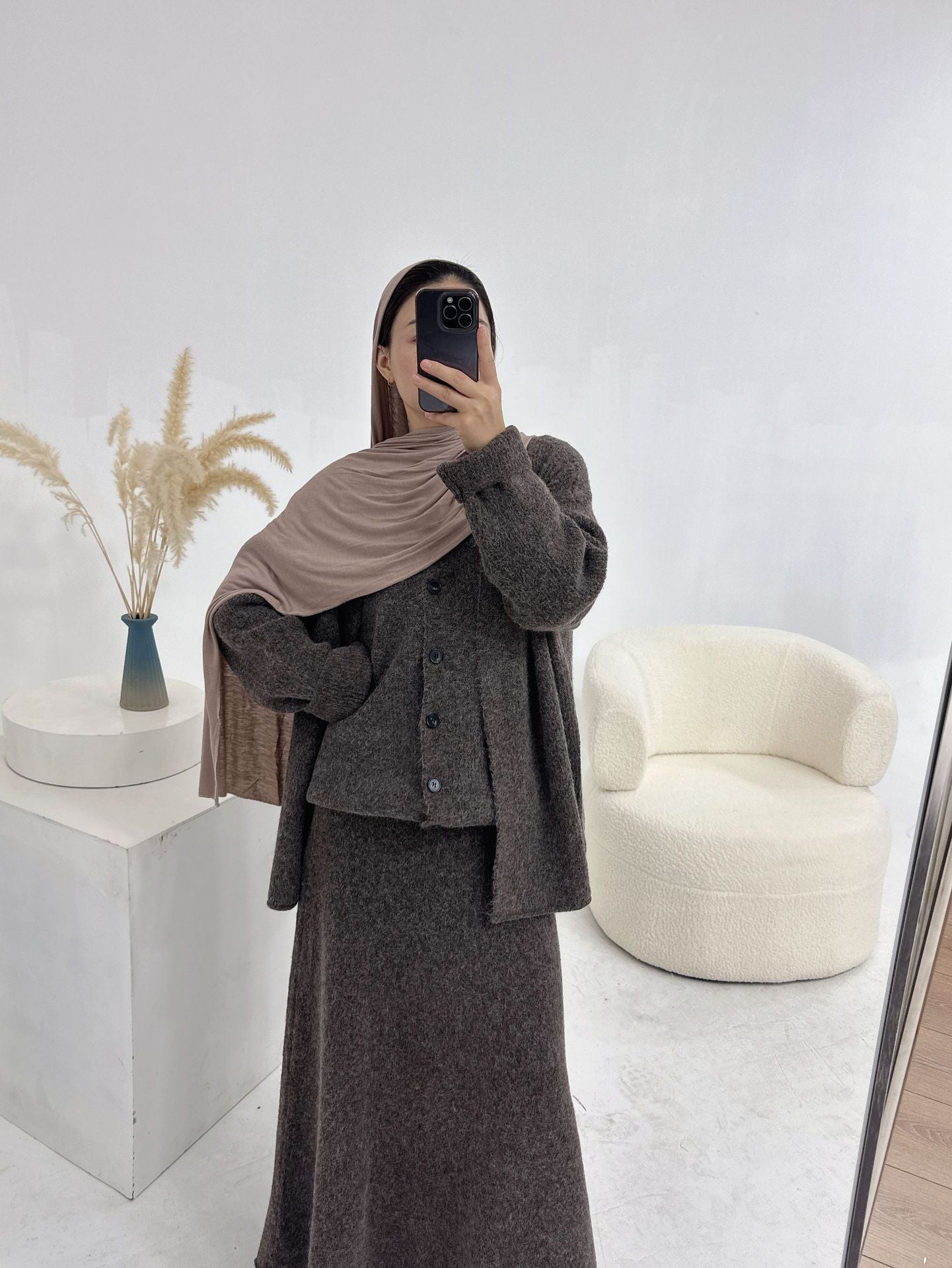 HA6596 Autumn and winter thickened knitted three-piece suit (excluding headscarf) vest + cardigan + skirt