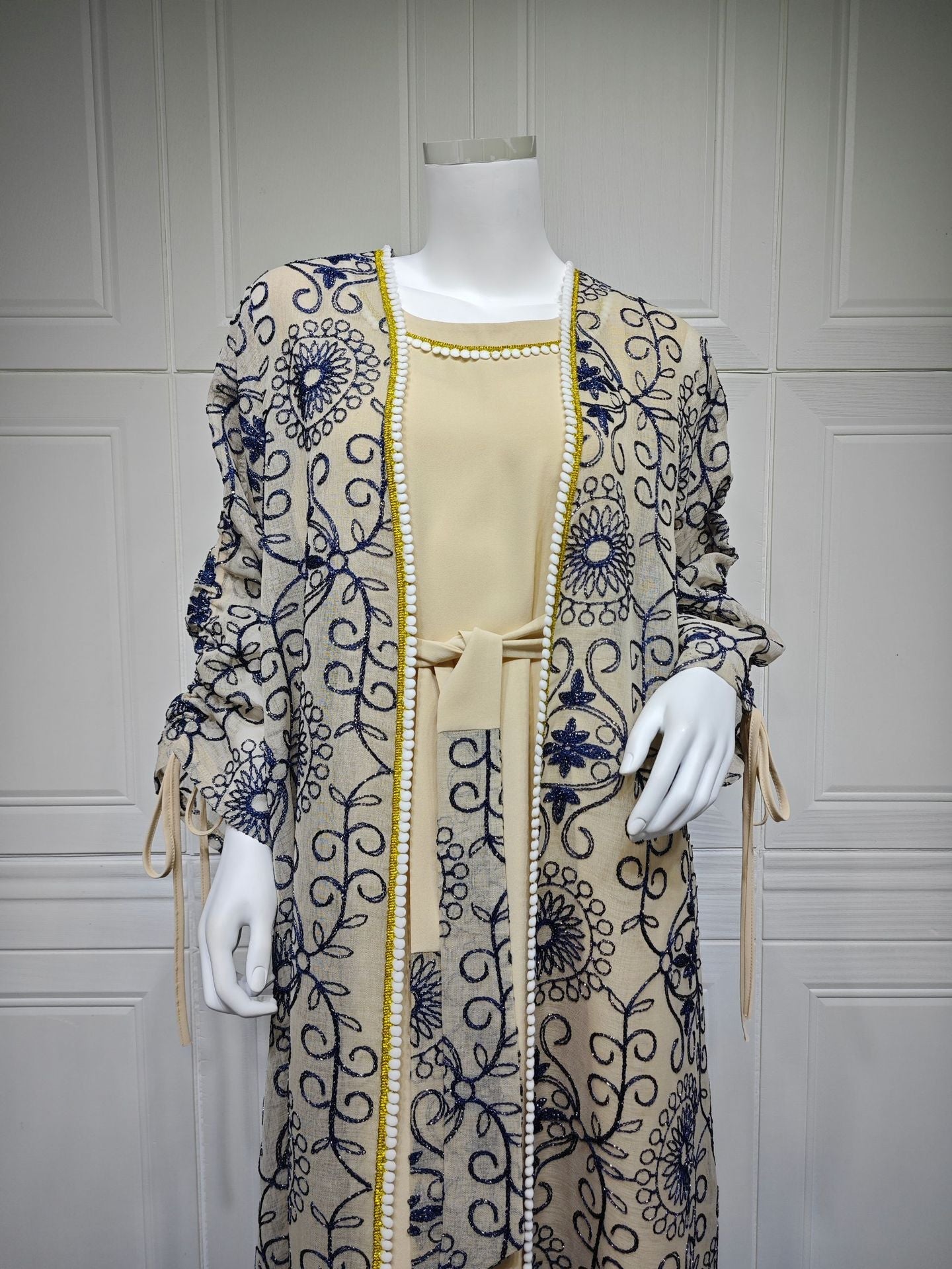 HA6653 Embroidered Robe Two-piece Set, Elegant and Lightweight Design.