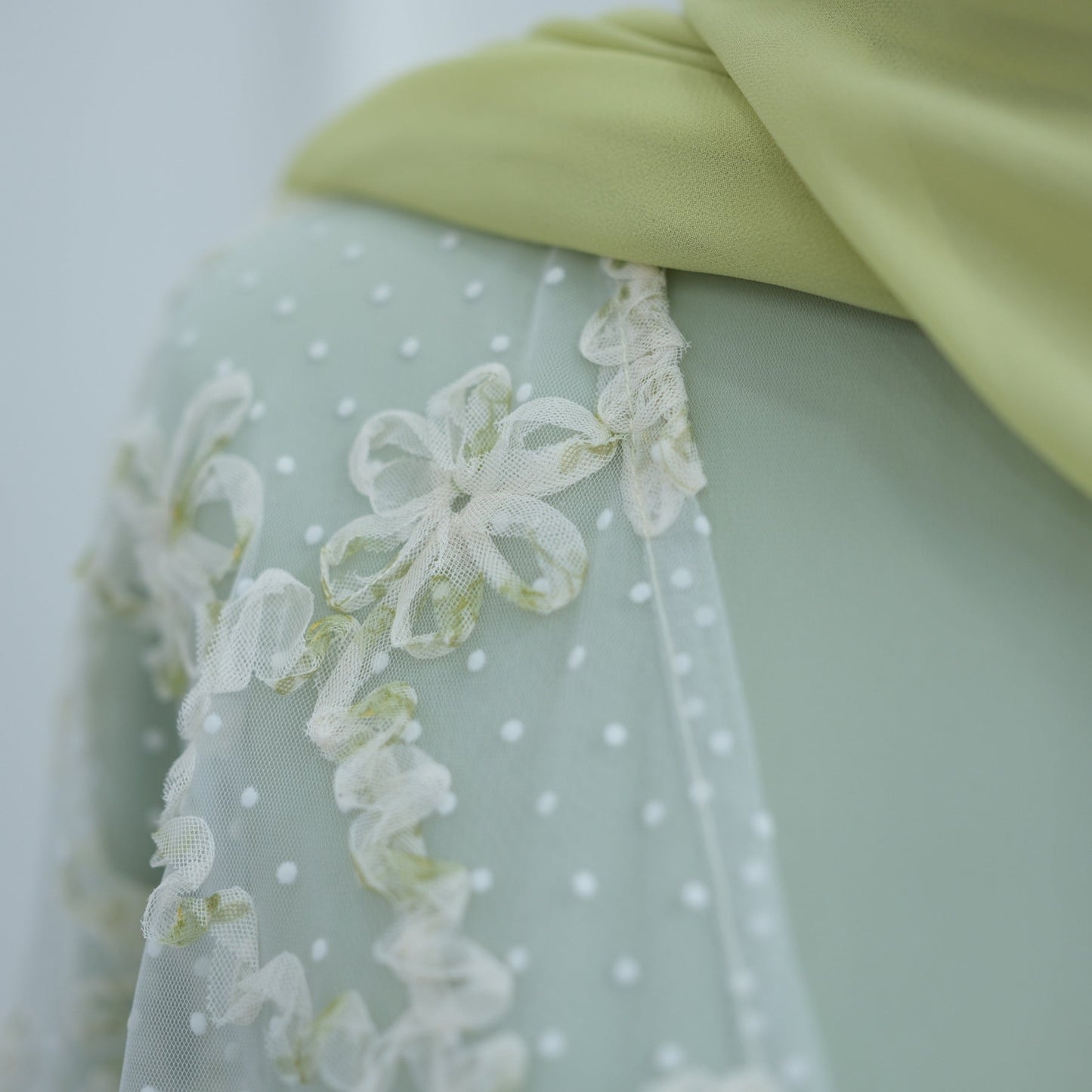 HA6622 3D flower mesh cardigan (optional headscarf and inner layer)