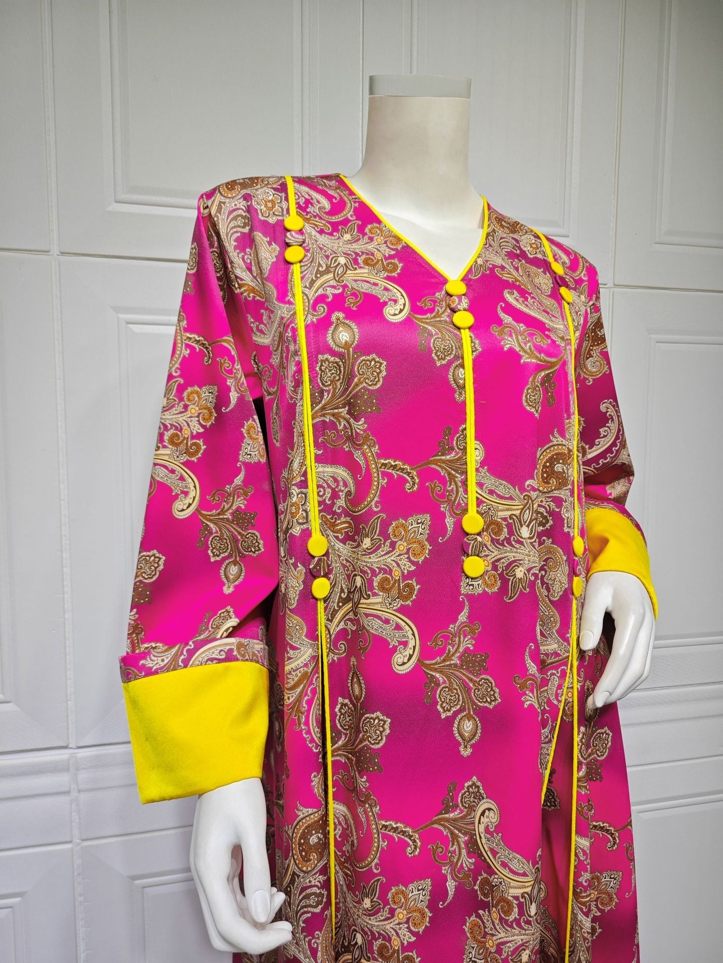 HA6647 Mesh-paneled embroidered robe; elegant three-dimensional embroidered dress