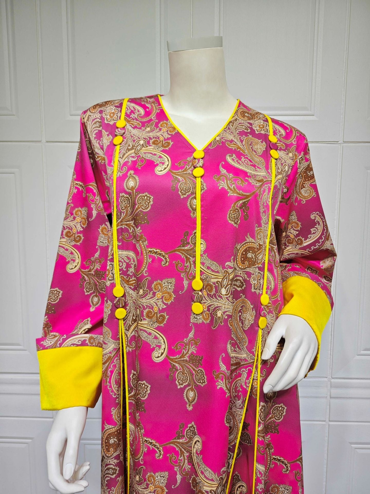 HA6647 Mesh-paneled embroidered robe; elegant three-dimensional embroidered dress