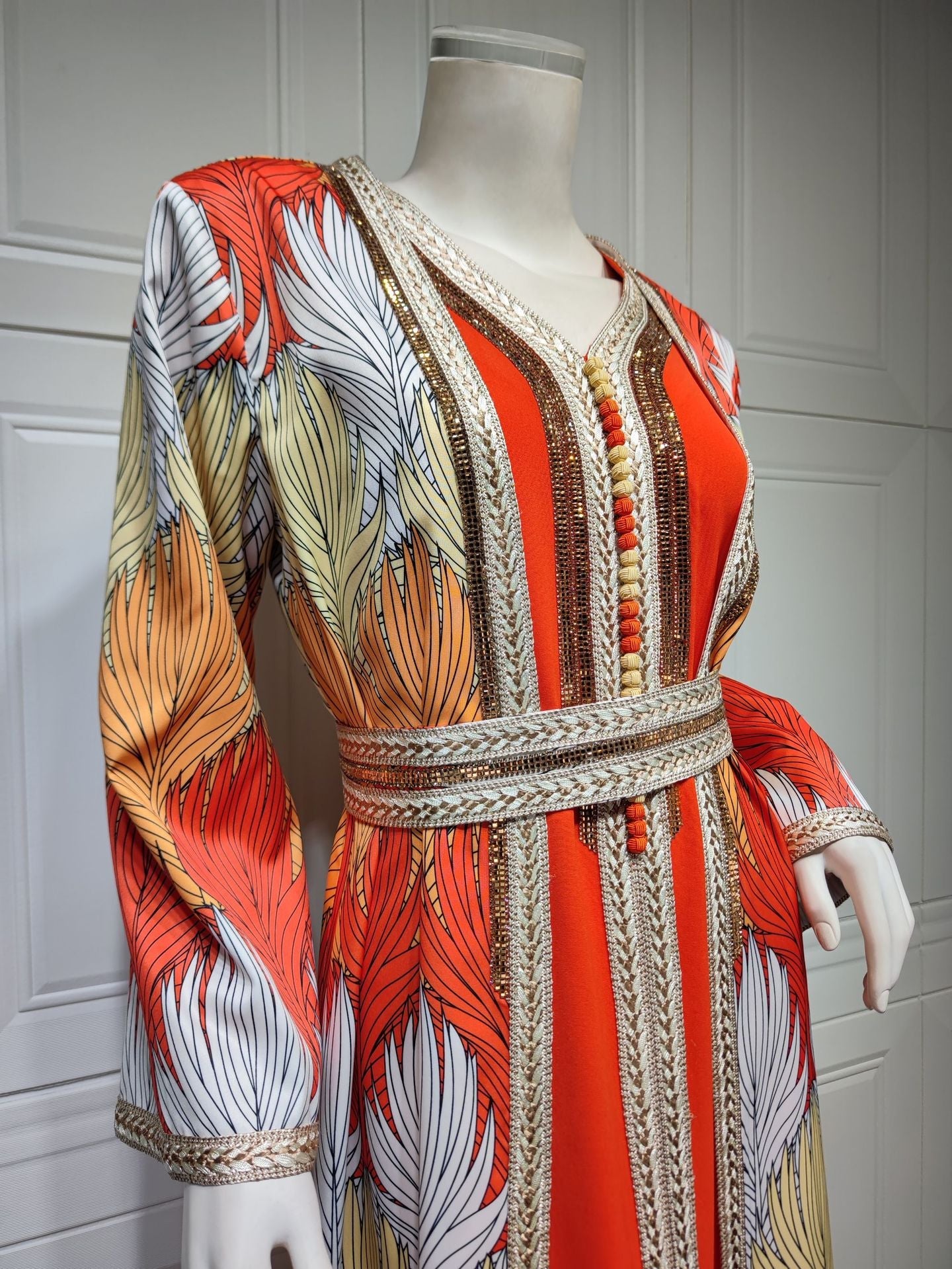HA6646 Long-sleeved woven ribbon rhinestone print robe set with exquisite rhinestone design.