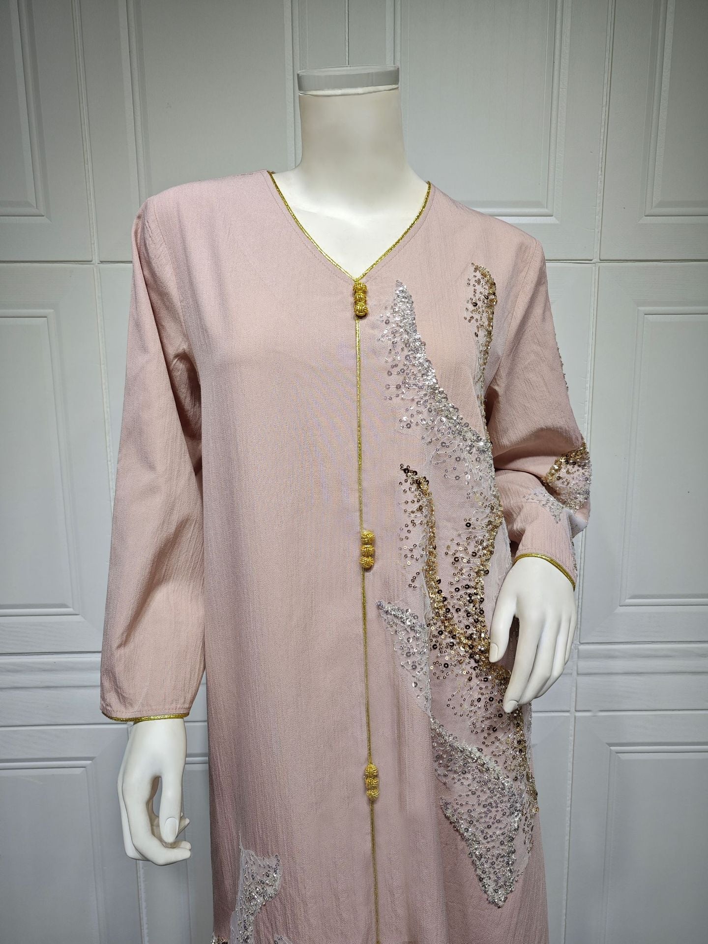 HA6659  Long-sleeved Sequined Embroidered Patchwork Dress with A Light Silhouette and Soft Color Scheme.