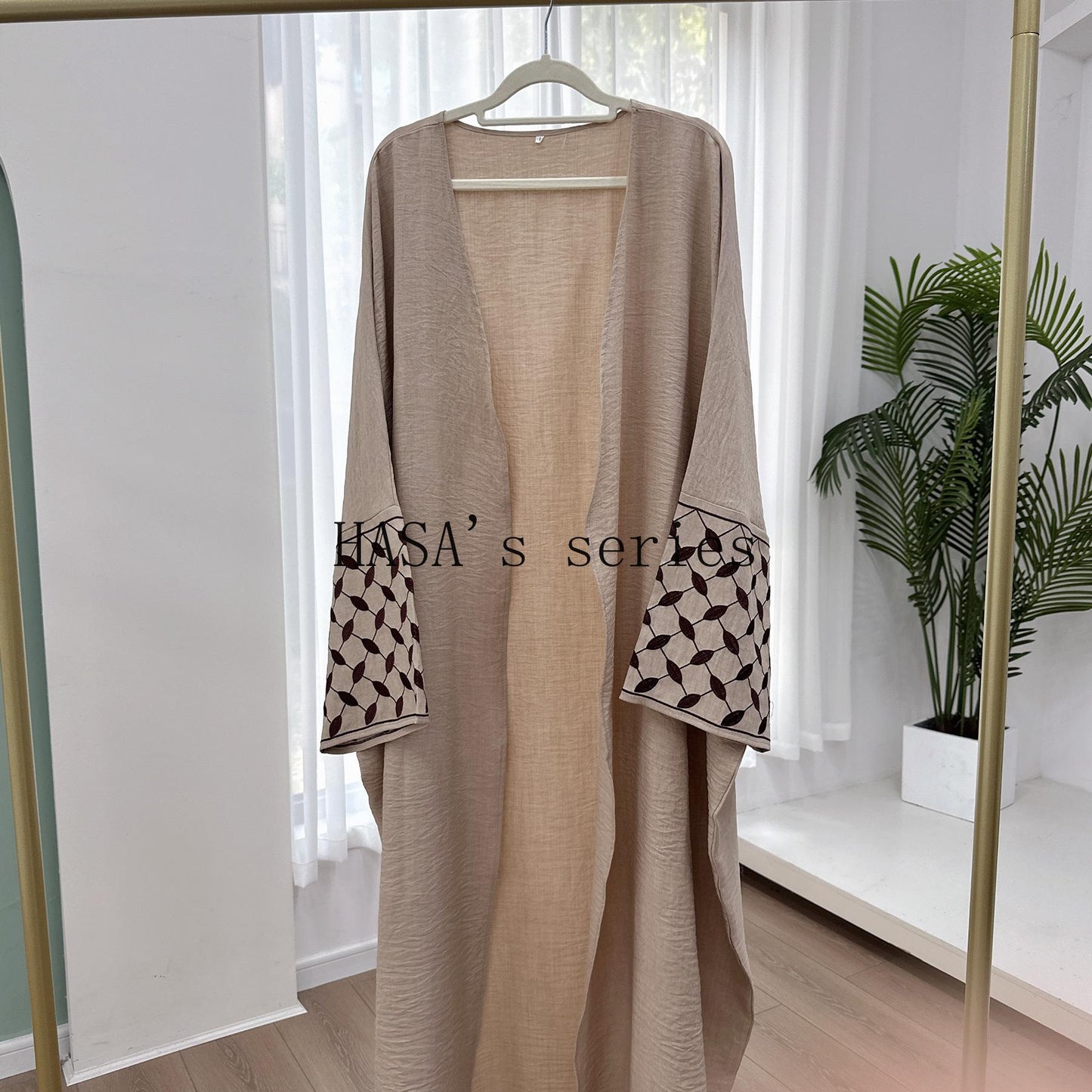 HS4840 Elegant long robe with geometric embroidery, a simple and traditional style dress.