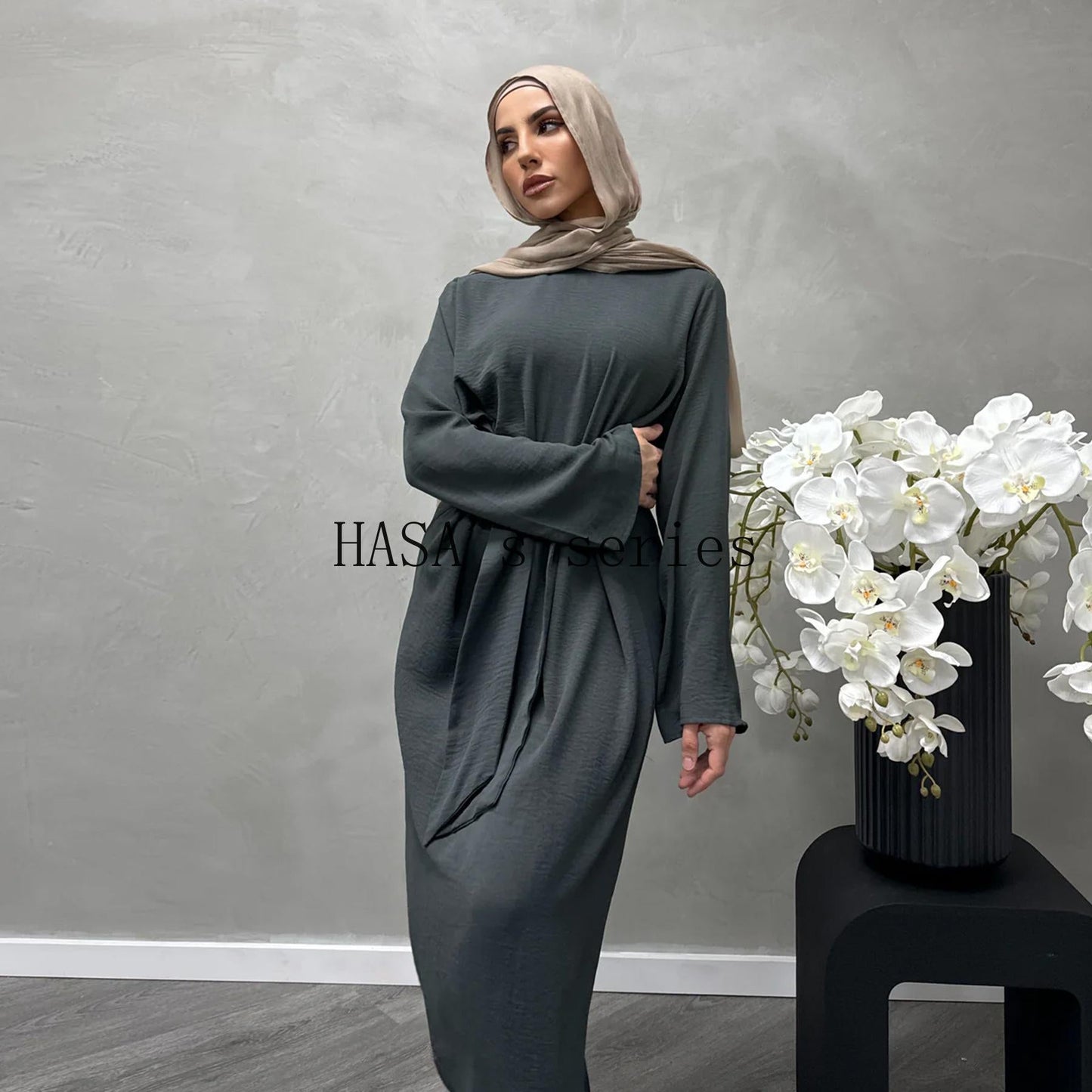 HS4828 An Elegant Dress with A Soft, Tie-up Design and A Naturally Flowing, Long Silhouette.